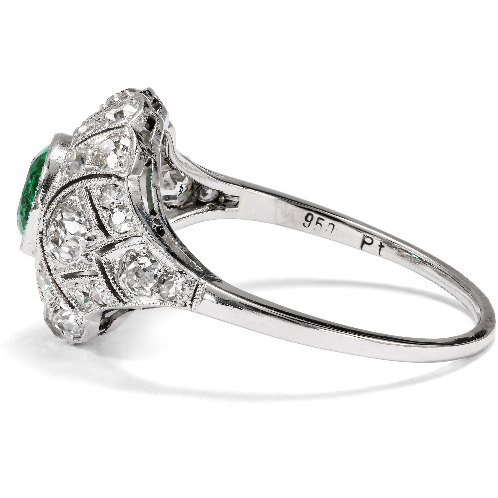 Eleganter Ring mit kolumbianischem Smaragd & Diamanten des Art Déco, um 1930 Eleganter Ring mit kolumbianischem Smaragd & Diamanten des Art Déco, um 1930