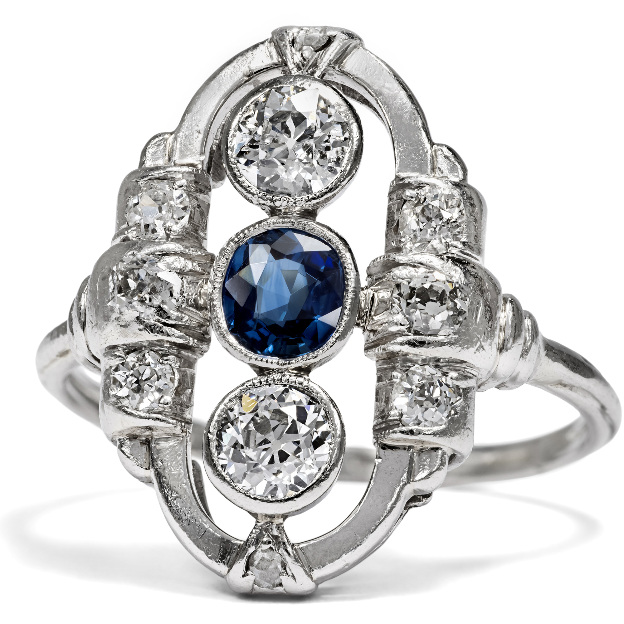 Antiker Platinring mit Saphir & Diamanten, Art Déco um 1930 Antiker Platinring mit Saphir & Diamanten, Art Déco um 1930