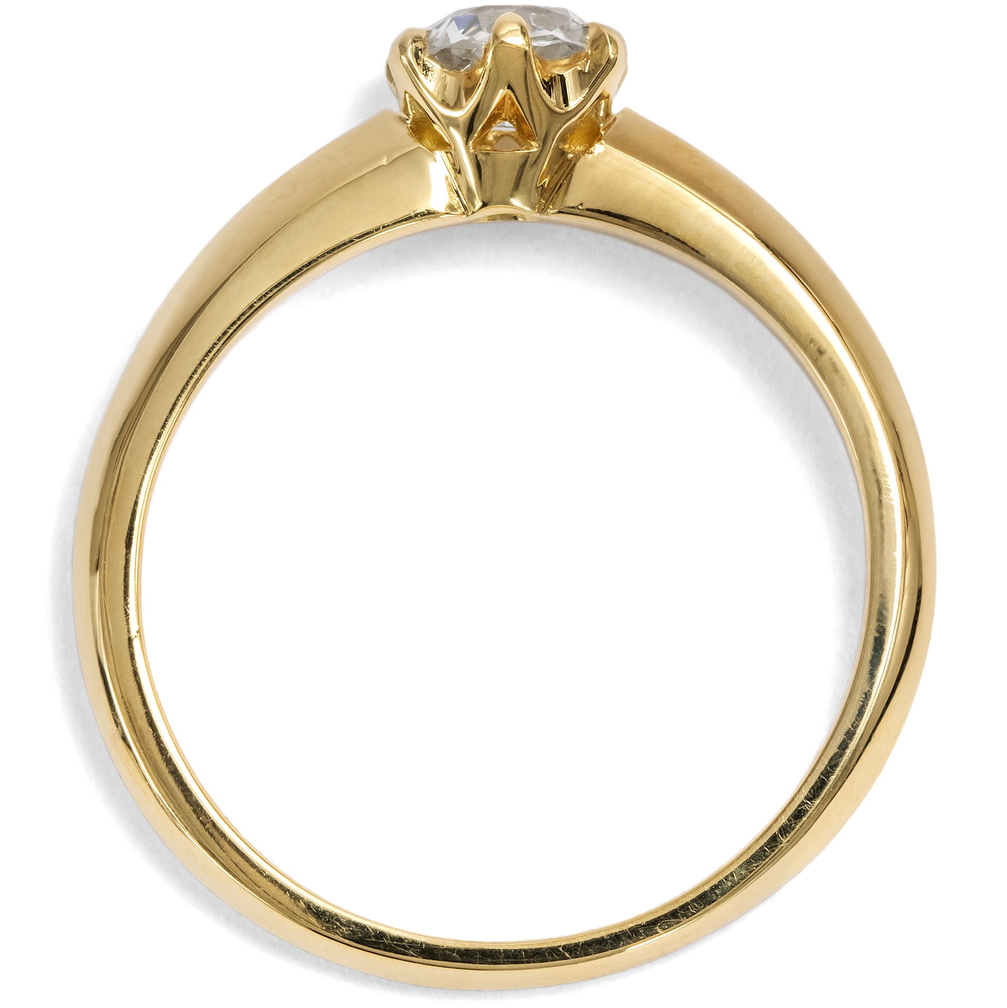 Verlobungsring mit 0,52 ct „Old Mine Cut“ Diamant in Gold aus unserer Werkstatt Verlobungsring mit 0,52 ct „Old Mine Cut“ Diamant in Gold aus unserer Werkstatt
