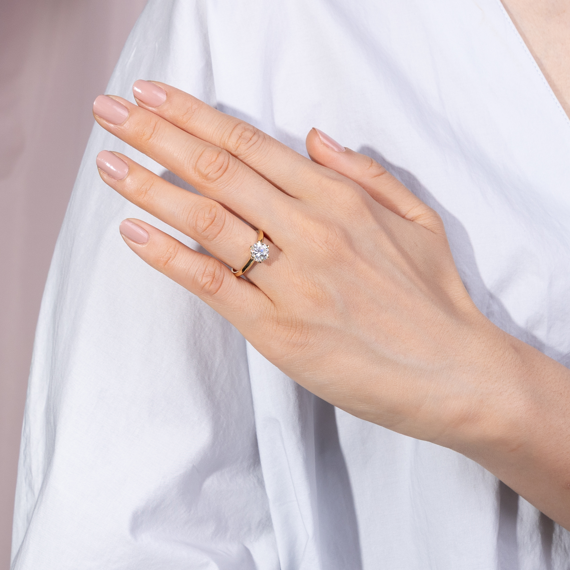 Klassischer Verlobungsring mit 1,42 ct vintage Brillant, aus unserer Werkstatt Klassischer Verlobungsring mit 1,42 ct vintage Brillant, aus unserer Werkstatt