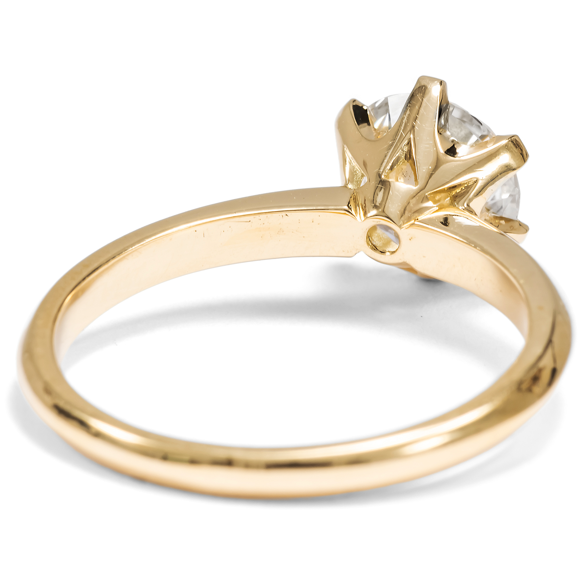 Klassischer Verlobungsring mit 1,42 ct vintage Brillant, aus unserer Werkstatt Klassischer Verlobungsring mit 1,42 ct vintage Brillant, aus unserer Werkstatt