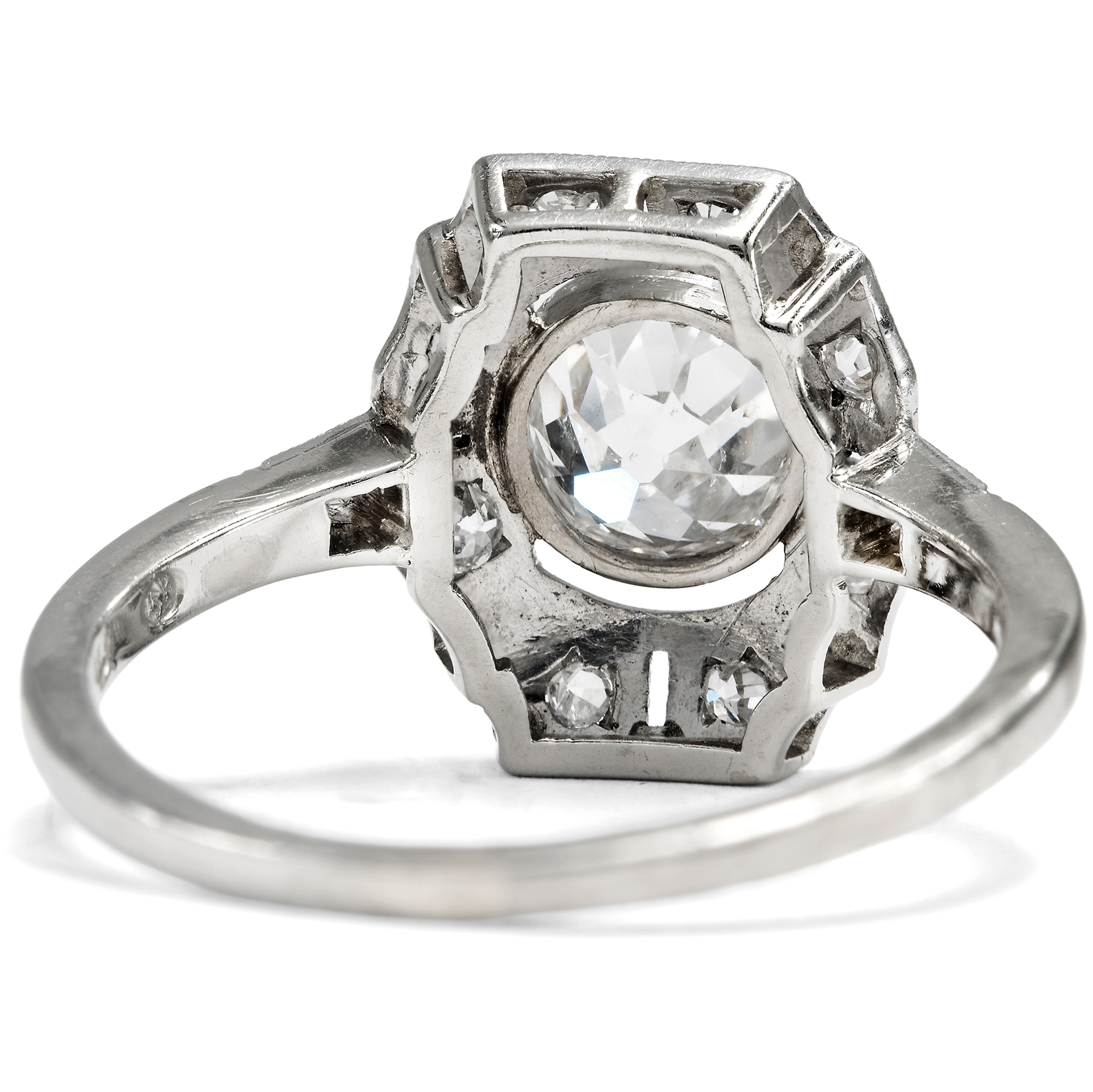Elegant Diamond Ring in Platinum and White Gold, Czechoslovakia, c. 1935 Elegant Diamond Ring in Platinum and White Gold, Czechoslovakia, c. 1935