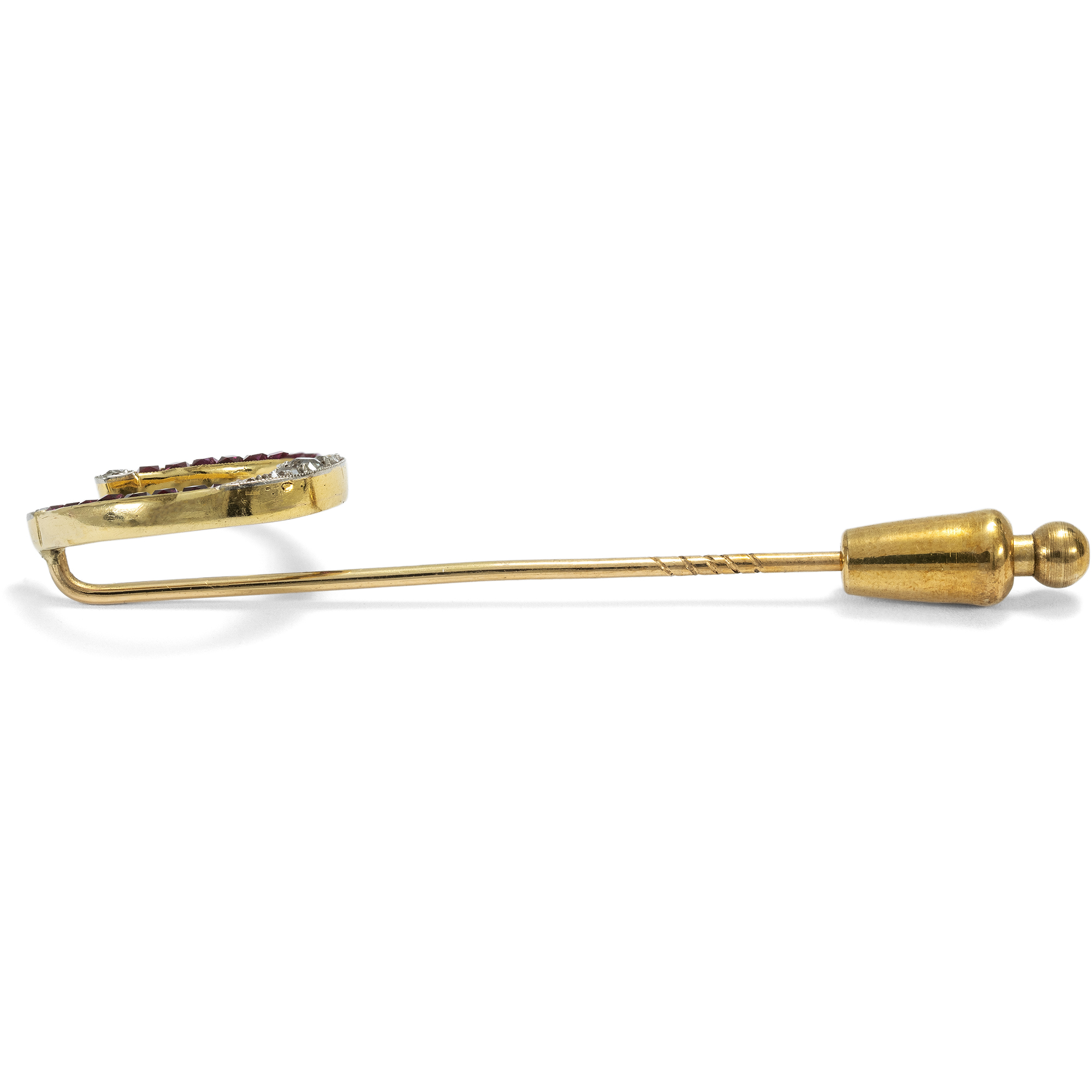 Antike Krawattennadel mit Rubinen & Diamanten in Gold & Platin, um 1910 Antike Krawattennadel mit Rubinen & Diamanten in Gold & Platin, um 1910