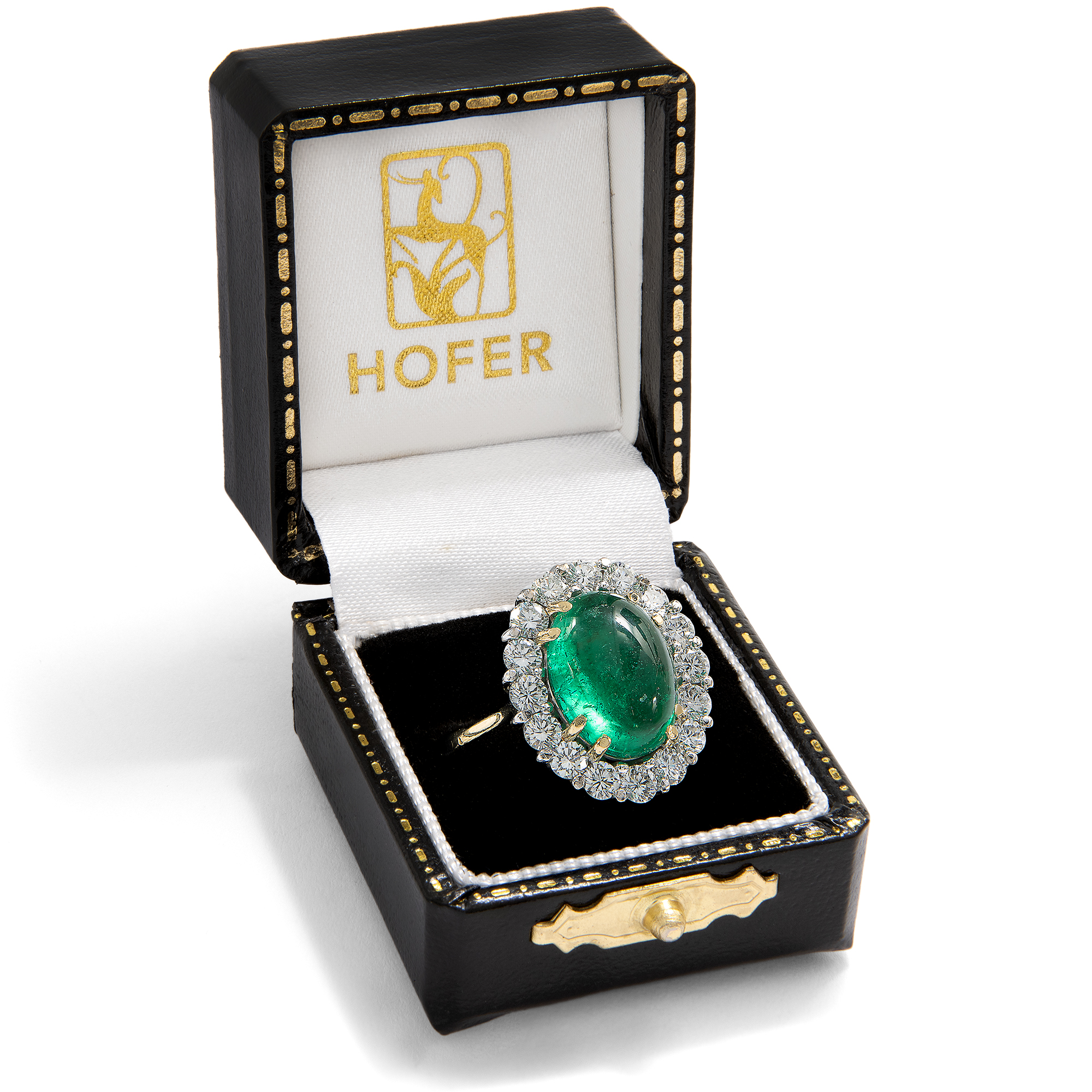 Luxurious Colombian Emerald and Diamond Ring, c. 1980s Luxurious Colombian Emerald and Diamond Ring, c. 1980s