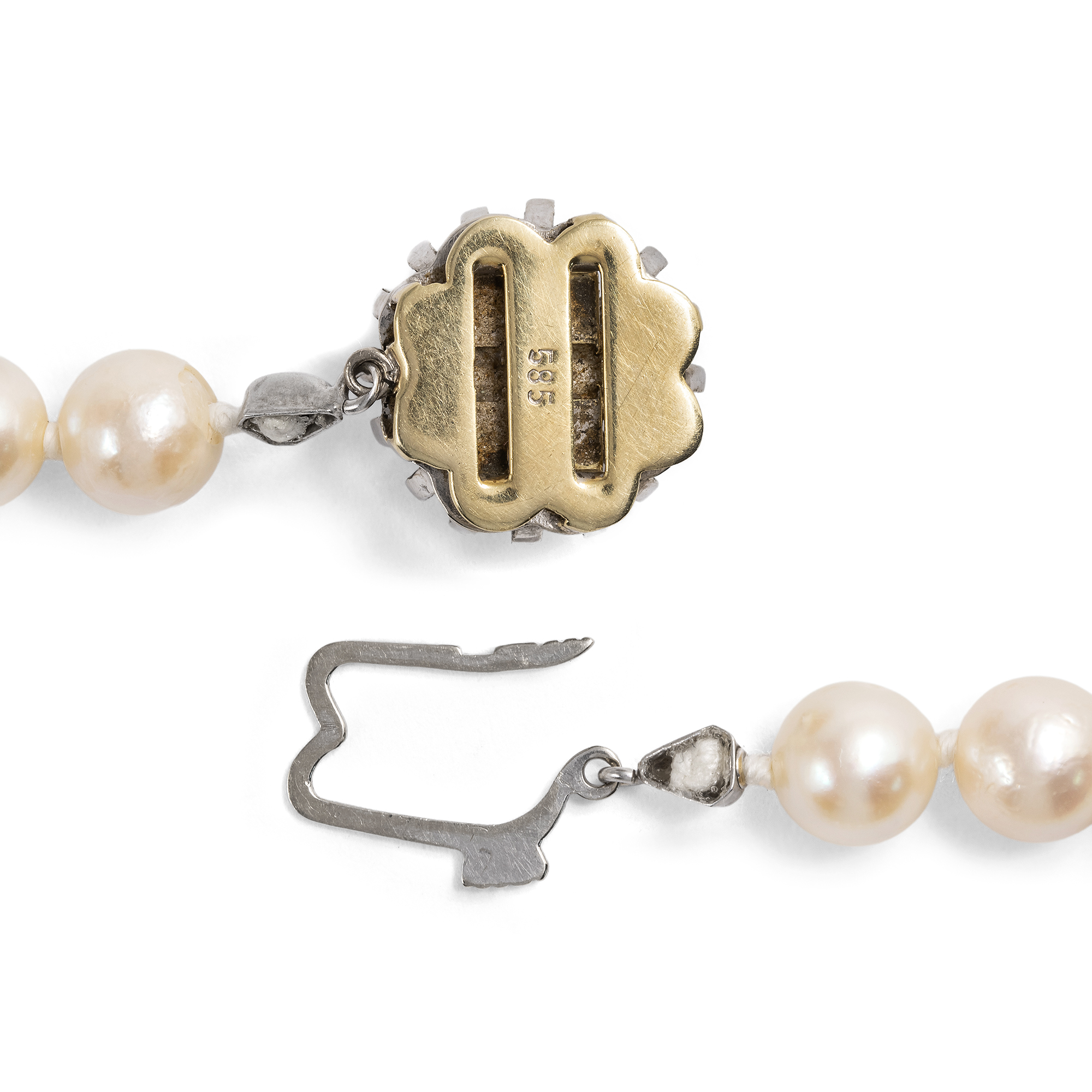 Beautiful "Collier Princesse" Made Of Akoya Cultured Pearls with White Gold Clasp, c. 1980 Beautiful "Collier Princesse" Made Of Akoya Cultured Pearls with White Gold Clasp, c. 1980
