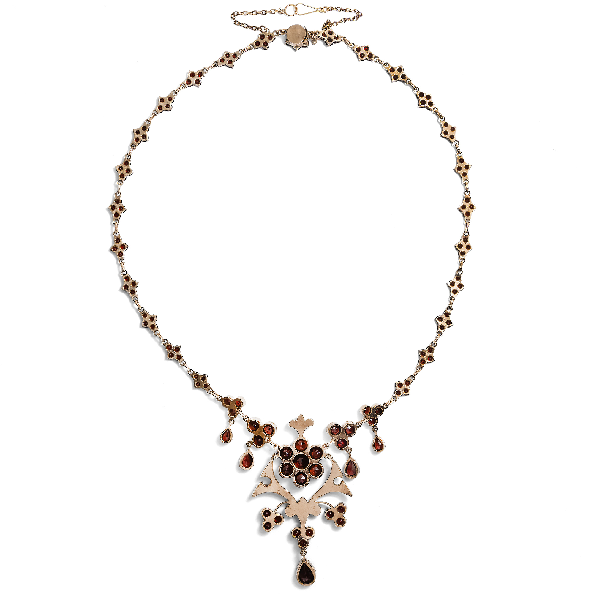 Prachtvolles Collier aus Granaten in vergoldetem Tombak, um 1910 Prachtvolles Collier aus Granaten in vergoldetem Tombak, um 1910