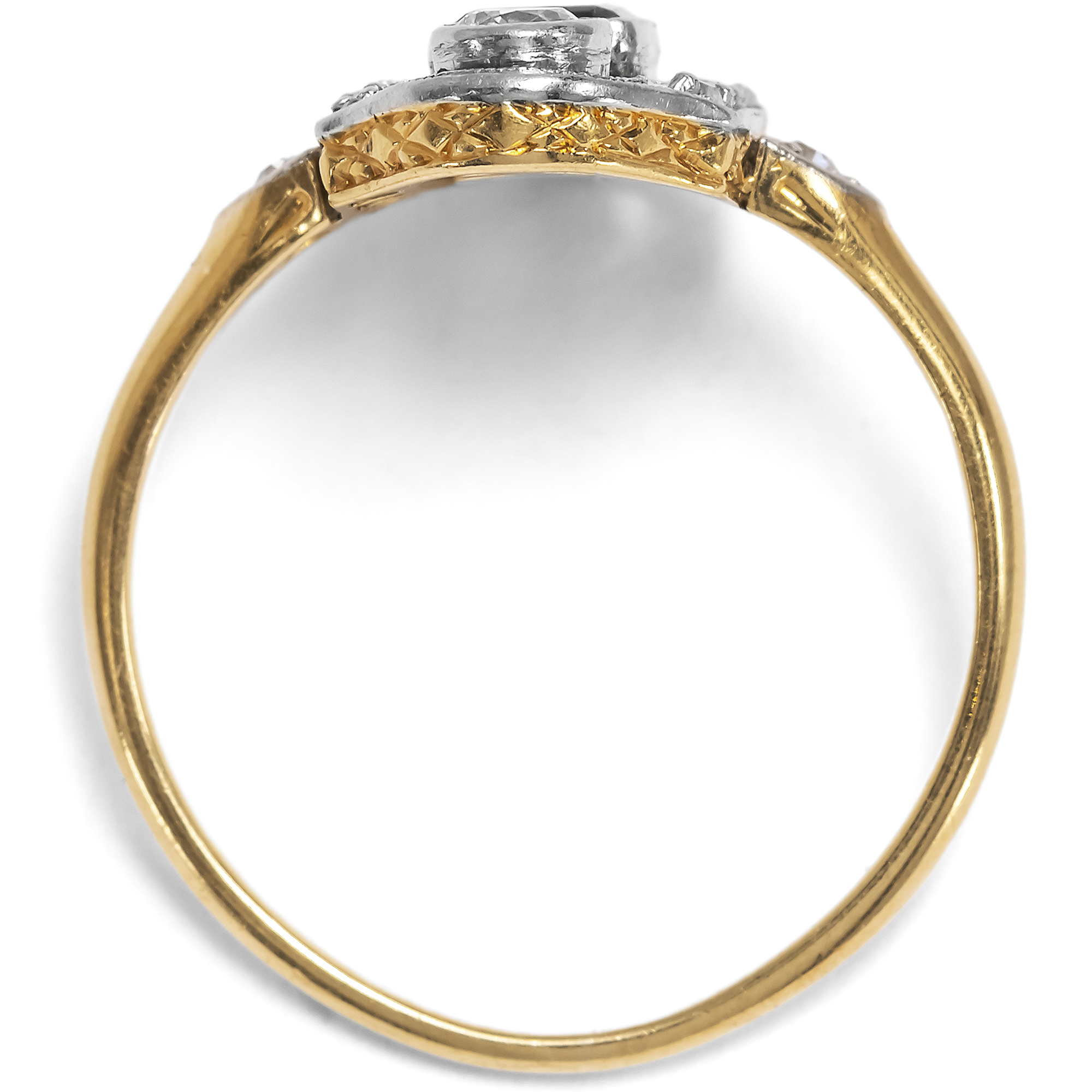 Antiker Ring mit Smaragd und Diamanten in Platin auf Gold, datiert 1914 Antiker Ring mit Smaragd und Diamanten in Platin auf Gold, datiert 1914
