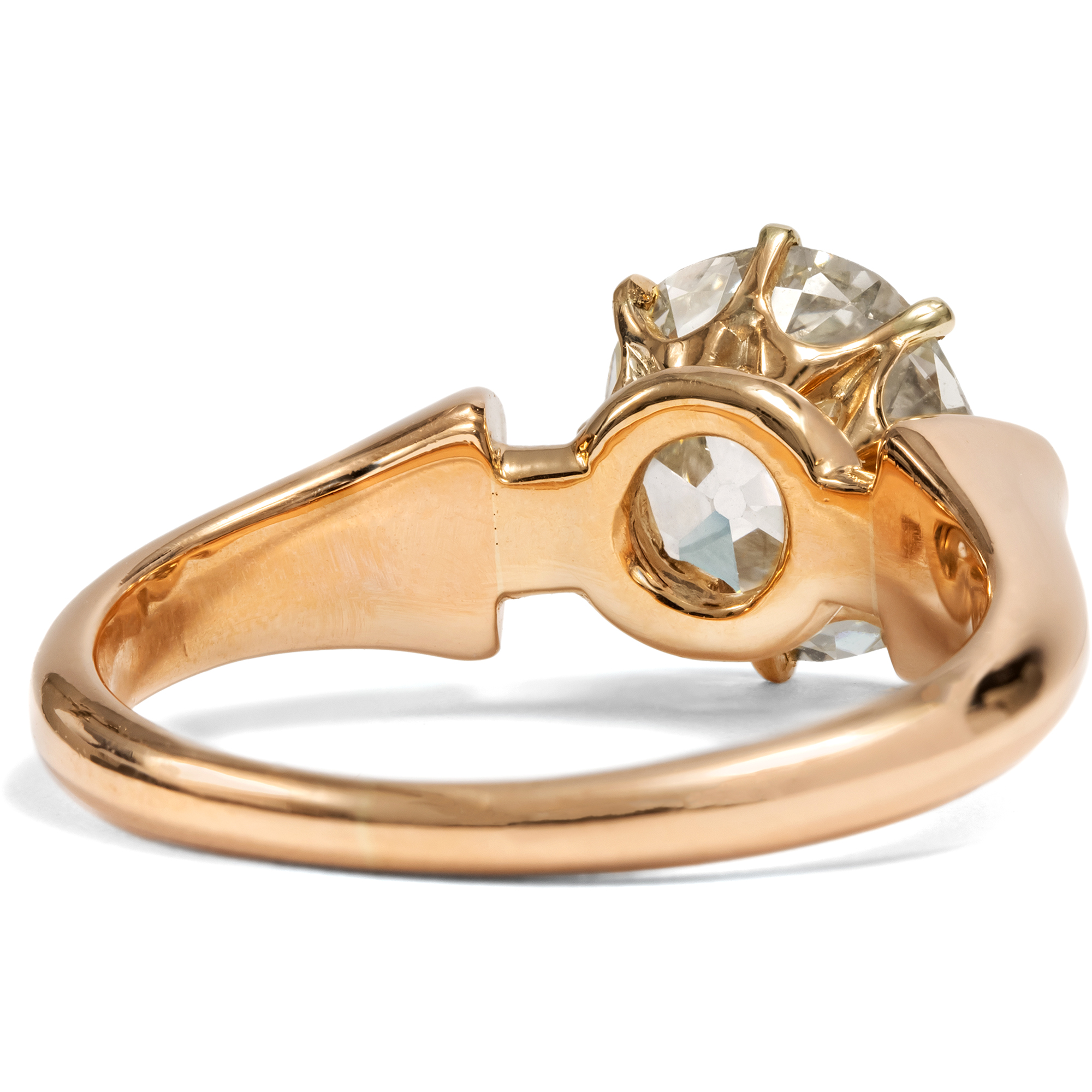 Antiker Verlobungsring aus Rotgold mit 2,18 ct Diamant im Altschliff, um 1890 Antiker Verlobungsring aus Rotgold mit 2,18 ct Diamant im Altschliff, um 1890