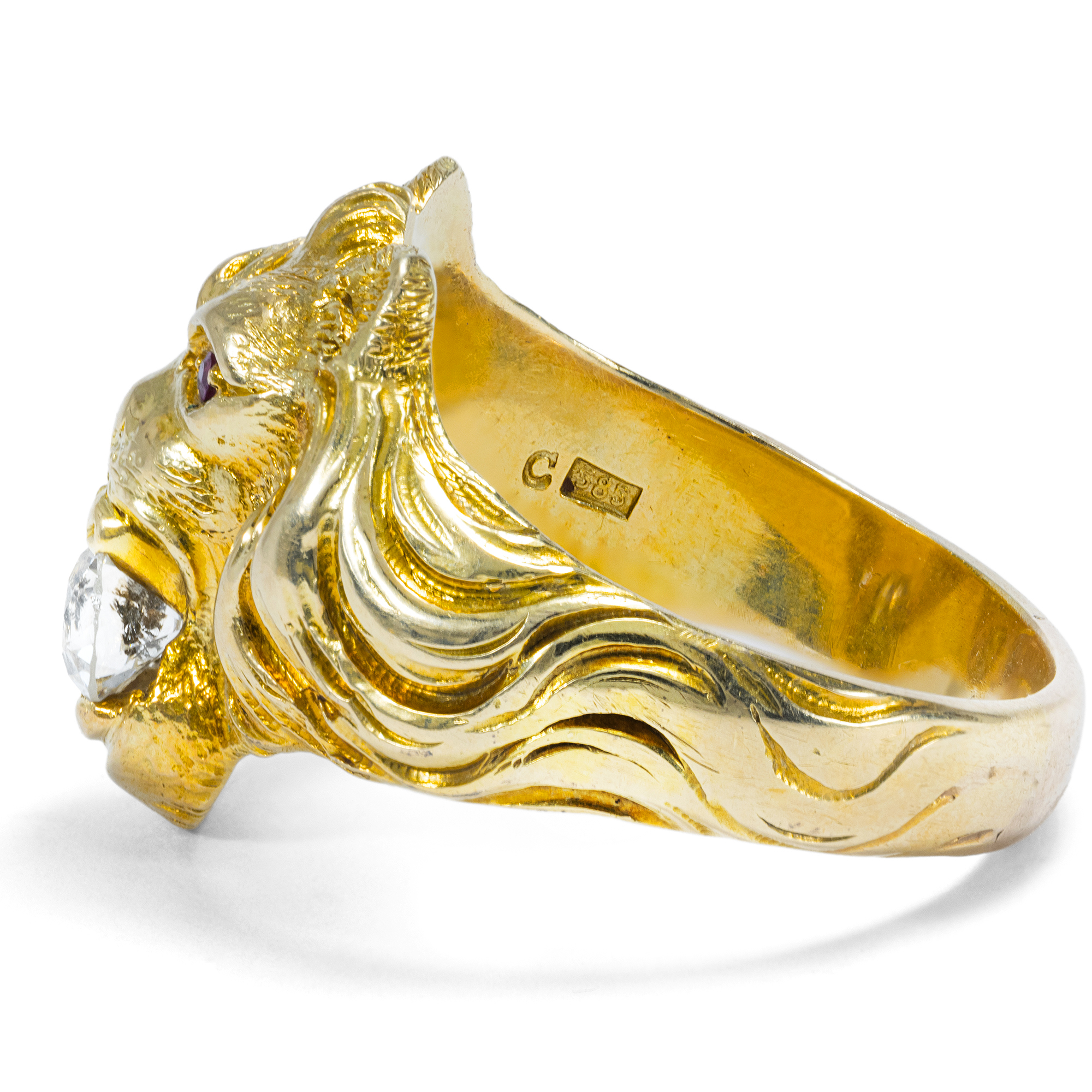 Antiker Ring mit Diamant & Rubinen in Gold, Deutschland um 1900 Antiker Ring mit Diamant & Rubinen in Gold, Deutschland um 1900