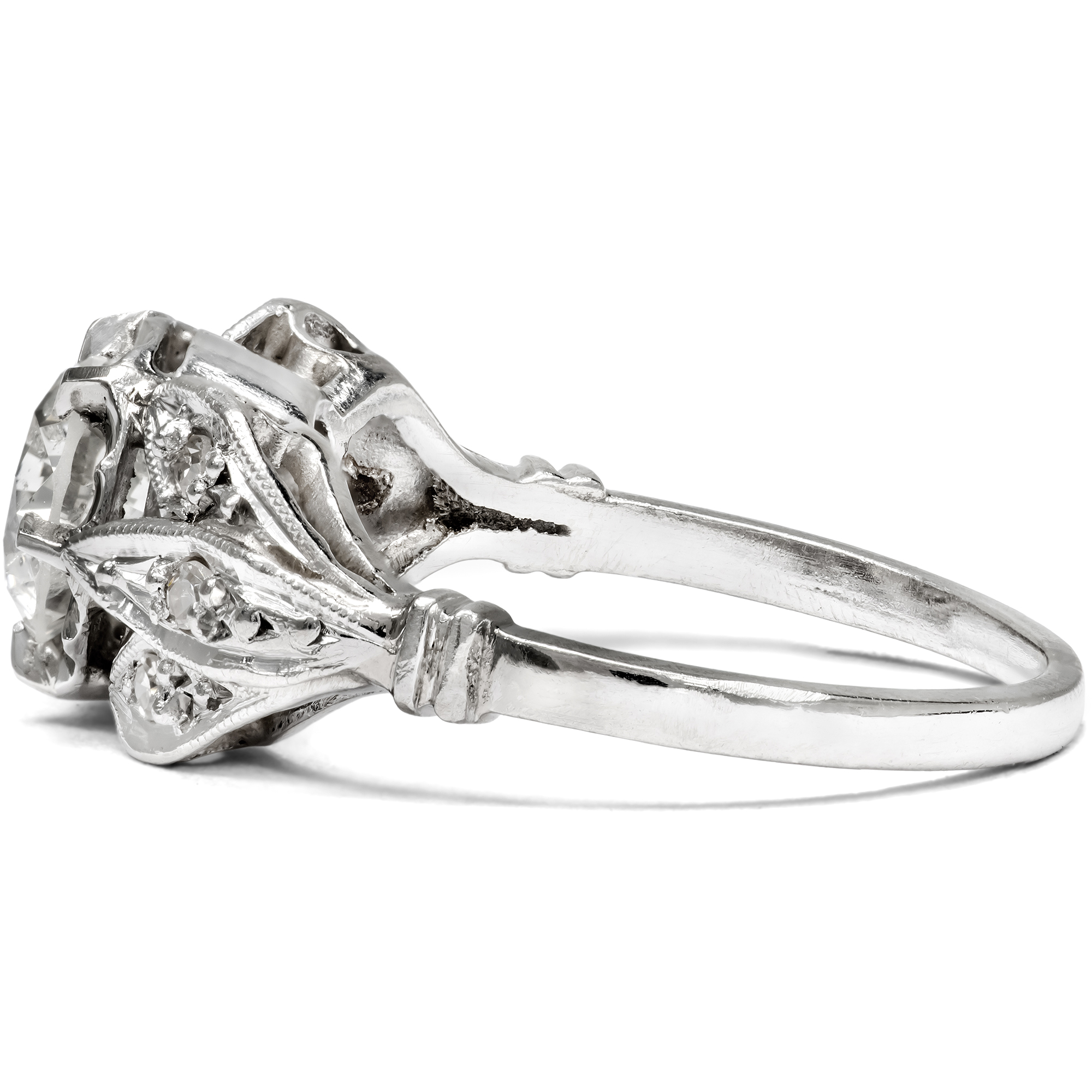 Timeless Vintage Diamond Ring in Platinum, c. 1950 Timeless Vintage Diamond Ring in Platinum, c. 1950