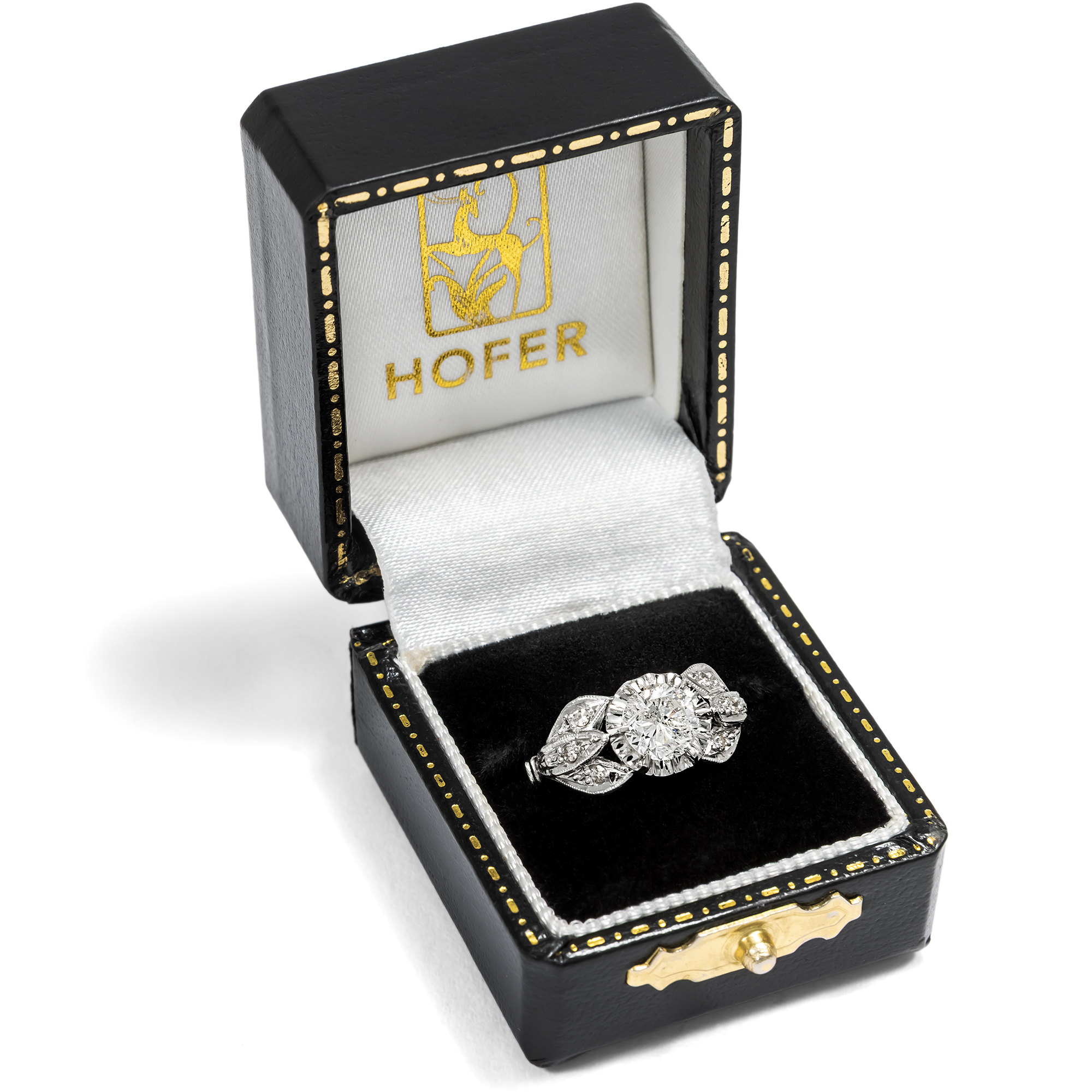 Timeless Vintage Diamond Ring in Platinum, c. 1950 Timeless Vintage Diamond Ring in Platinum, c. 1950