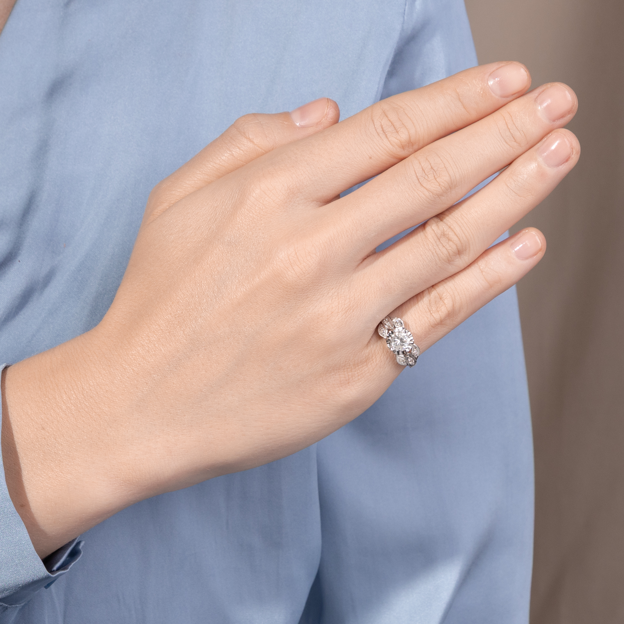 Timeless Vintage Diamond Ring in Platinum, c. 1950 Timeless Vintage Diamond Ring in Platinum, c. 1950