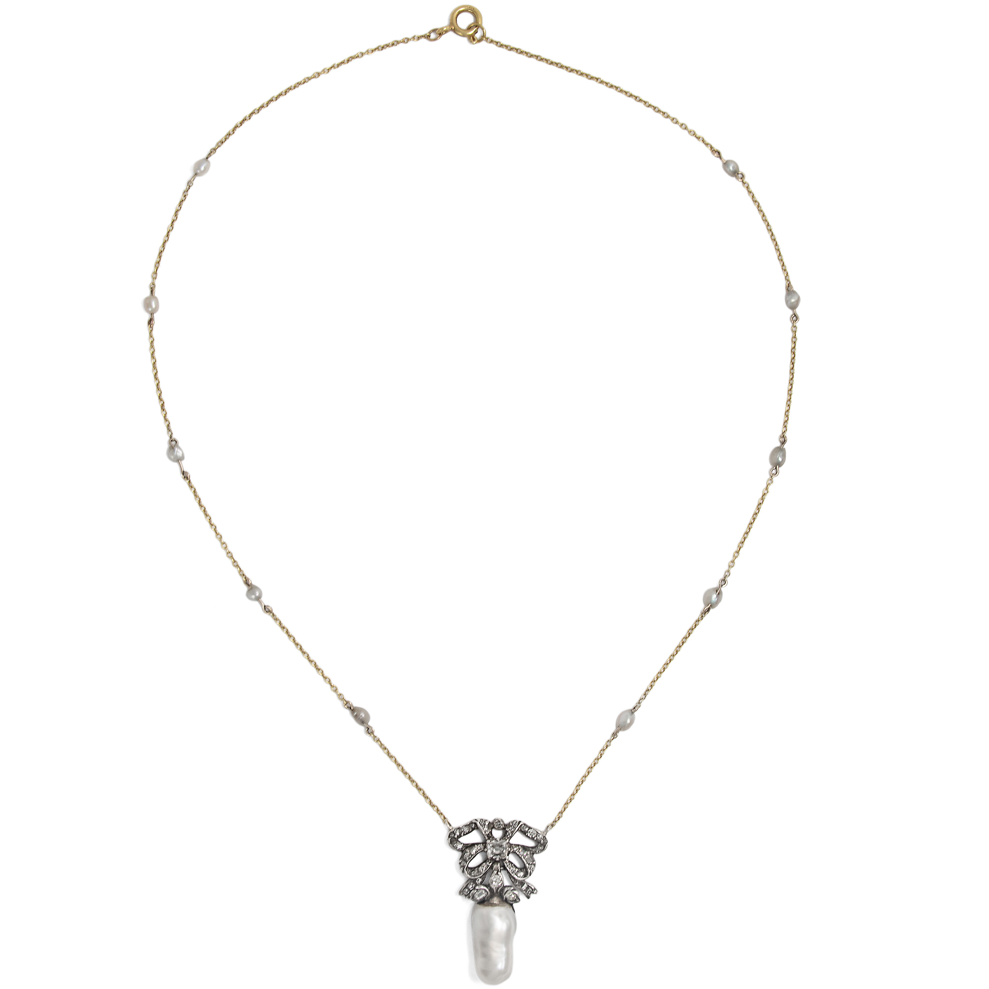 Elegantes Collier mit einer Diamantschleife des Klassizismus & Perlen, um 1780 & später Elegantes Collier mit einer Diamantschleife des Klassizismus & Perlen, um 1780 & später