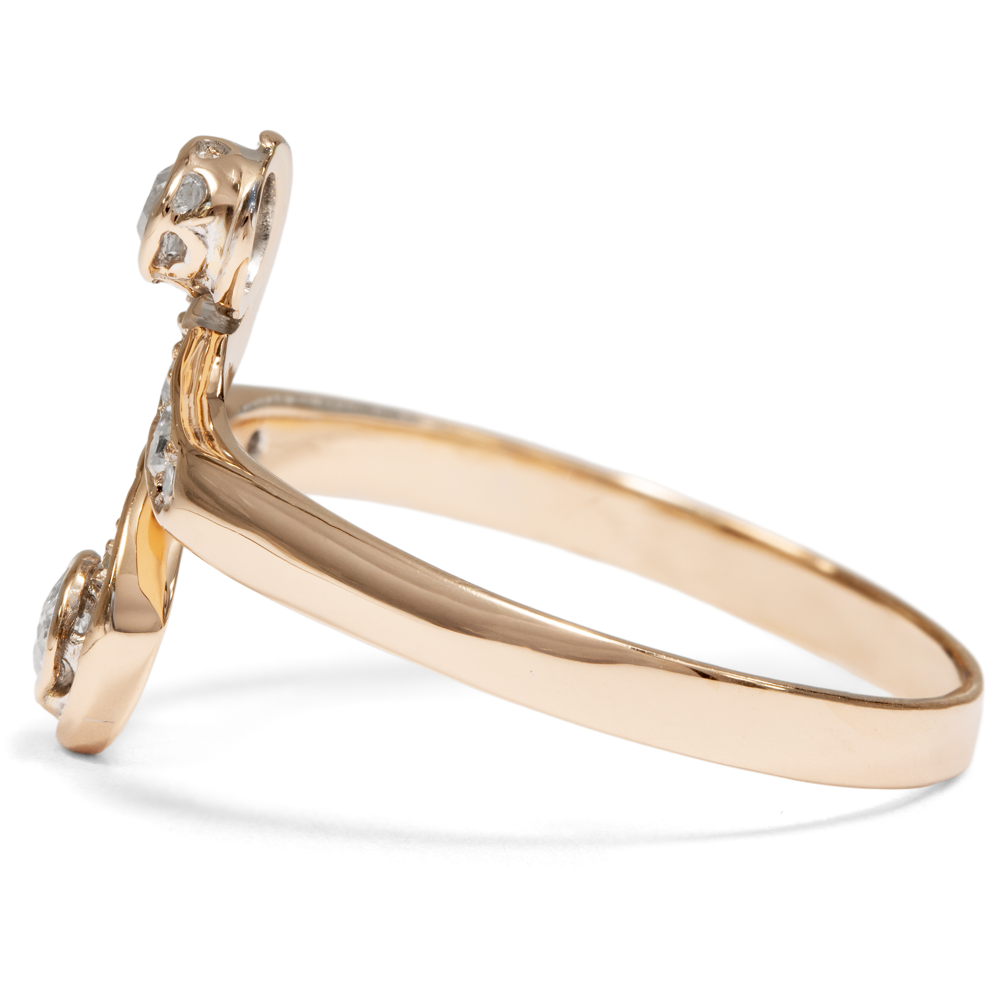 Delicate Toi-et-moi Diamond Ring in Rose Gold, c. 1900 Delicate Toi-et-moi Diamond Ring in Rose Gold, c. 1900