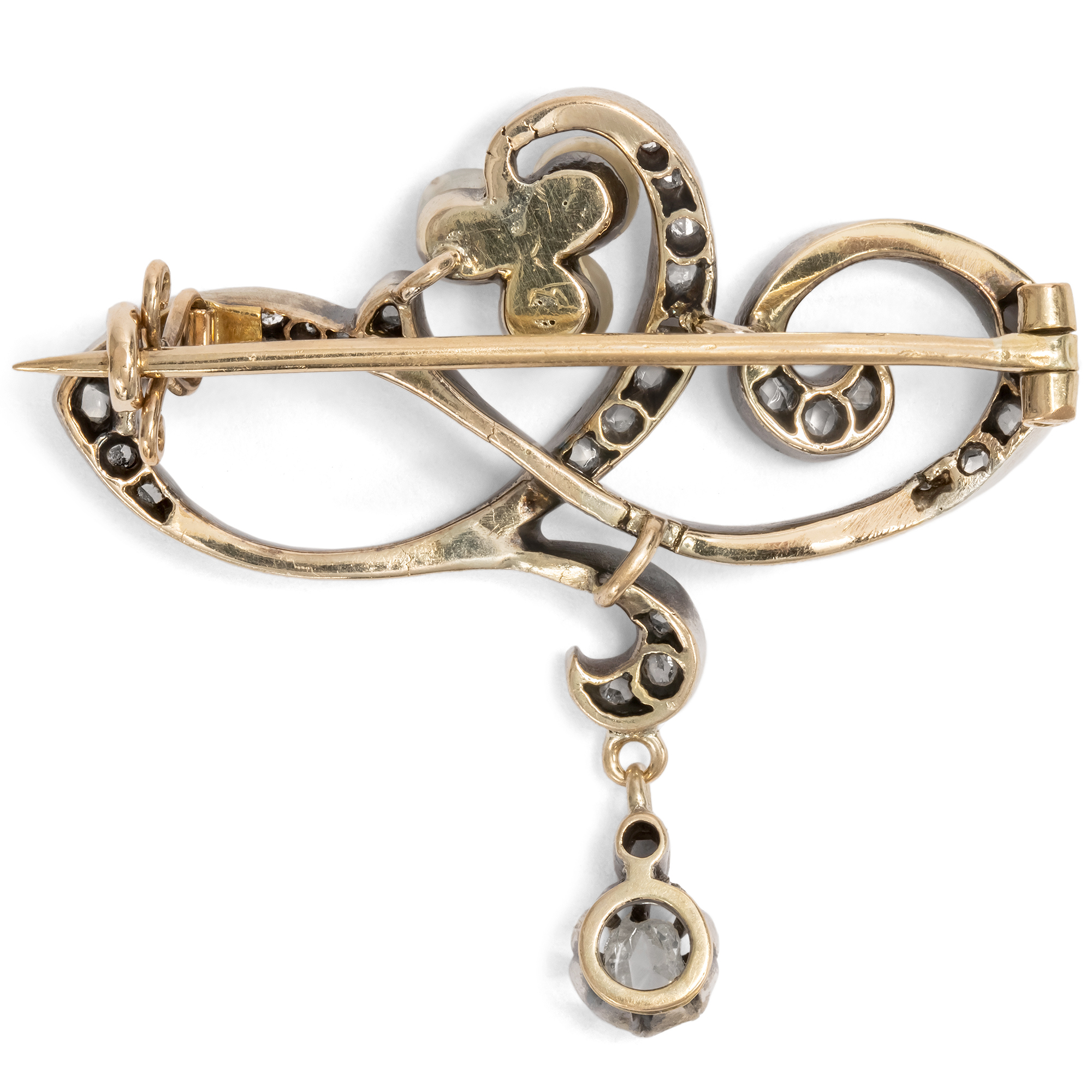 Zeittypische Brosche mit Diamanten & Naturperlen im Jugendstil, um 1905 Zeittypische Brosche mit Diamanten & Naturperlen im Jugendstil, um 1905