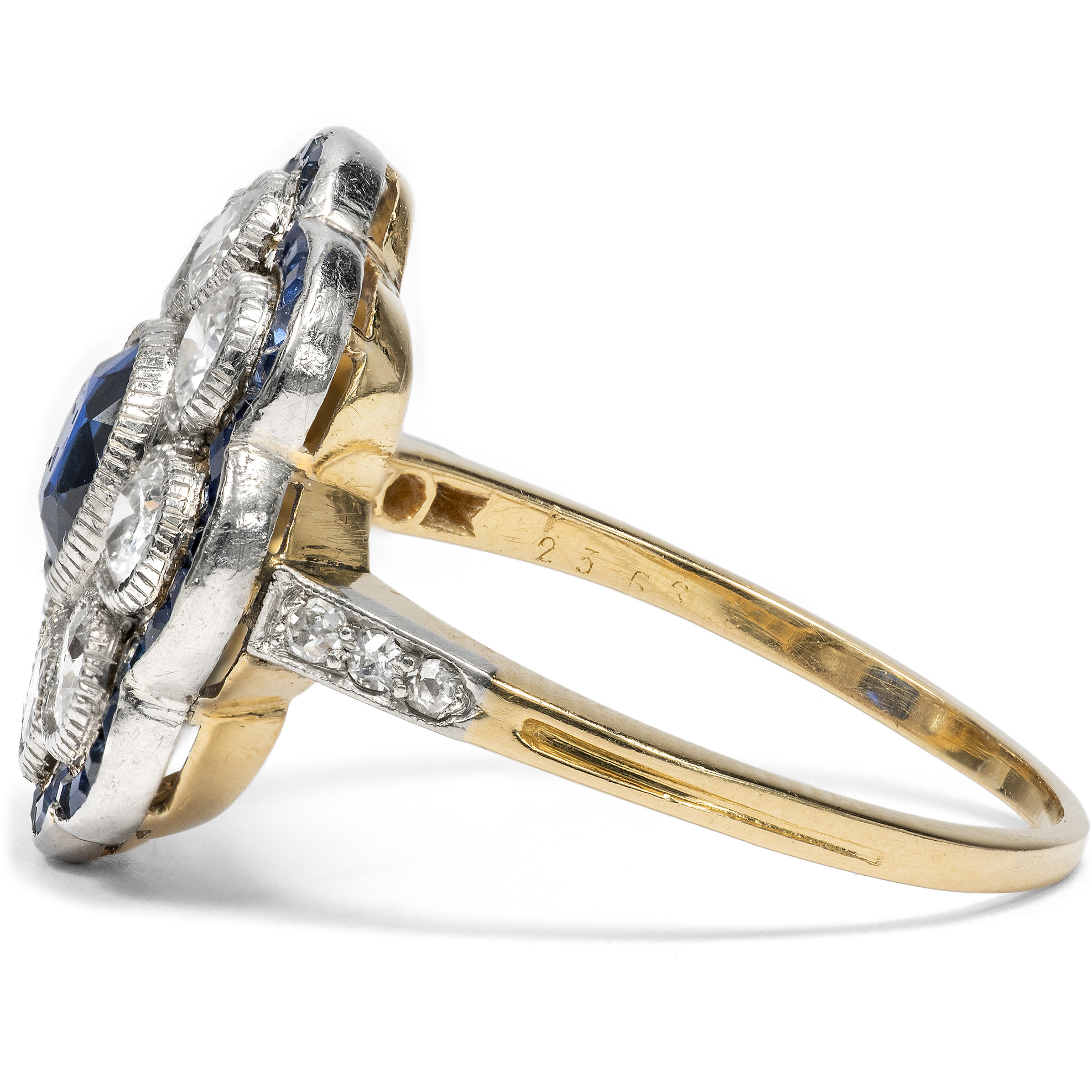 Romantischer Ring mit Saphiren & Diamanten in Platin & Gold, um 1910 Romantischer Ring mit Saphiren & Diamanten in Platin & Gold, um 1910