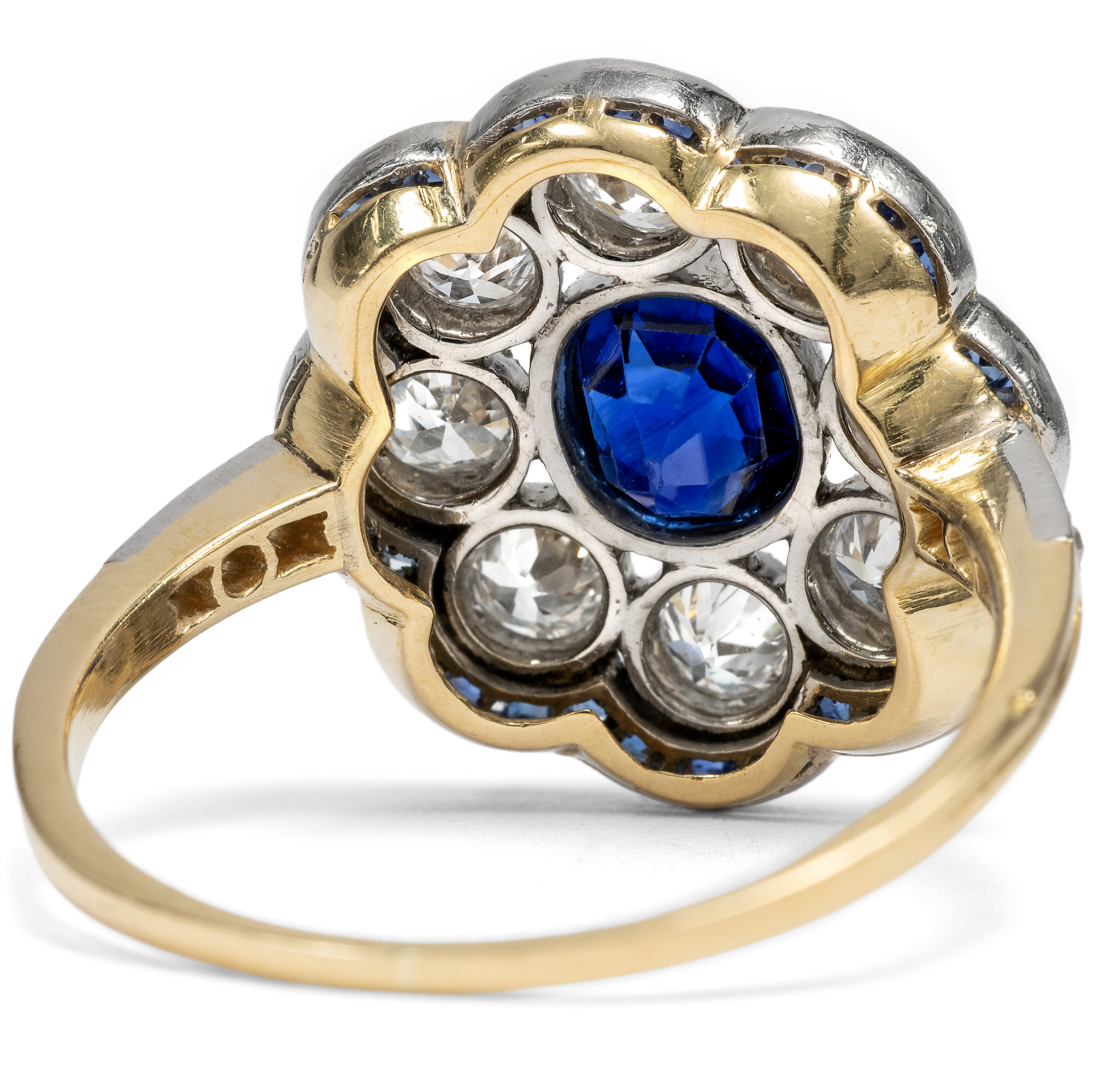Romantischer Ring mit Saphiren & Diamanten in Platin & Gold, um 1910 Romantischer Ring mit Saphiren & Diamanten in Platin & Gold, um 1910