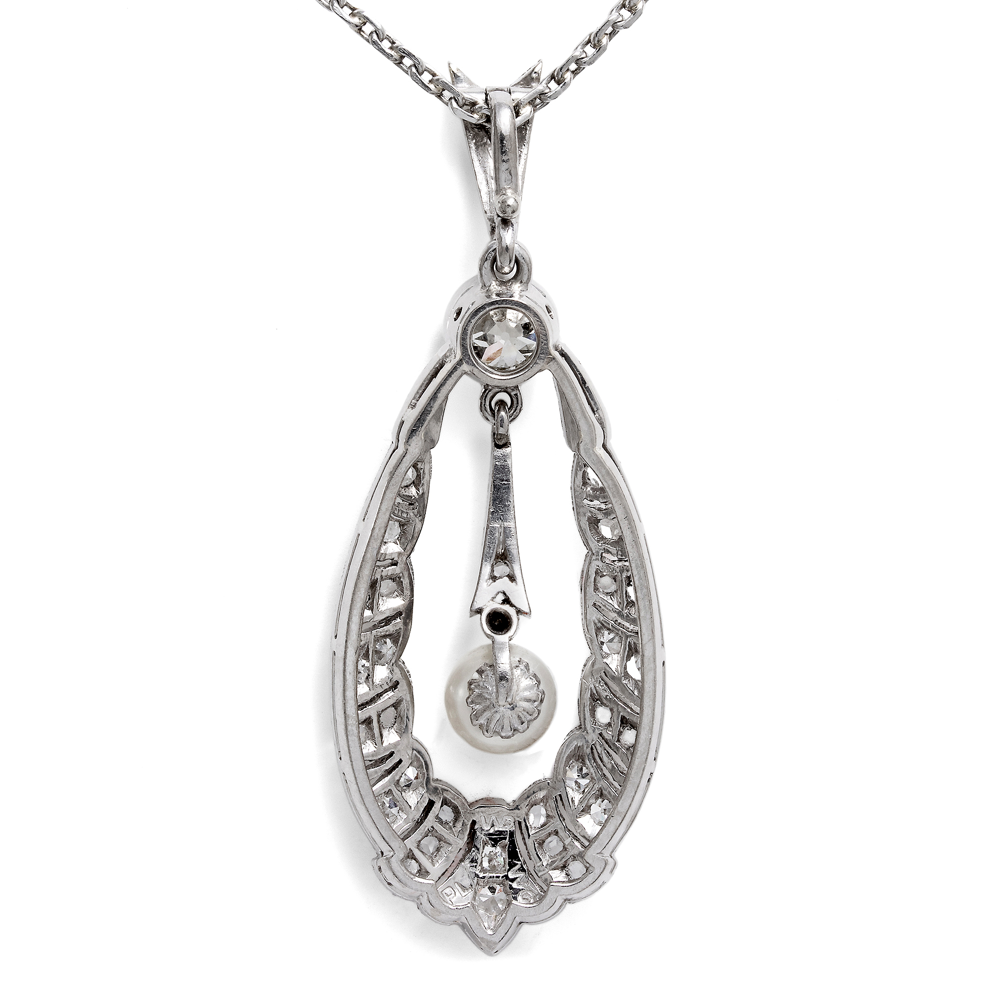 Fabelhafter Anhänger mit Diamanten & Perle in Platin auf Weißgold, um 1920 Fabelhafter Anhänger mit Diamanten & Perle in Platin auf Weißgold, um 1920