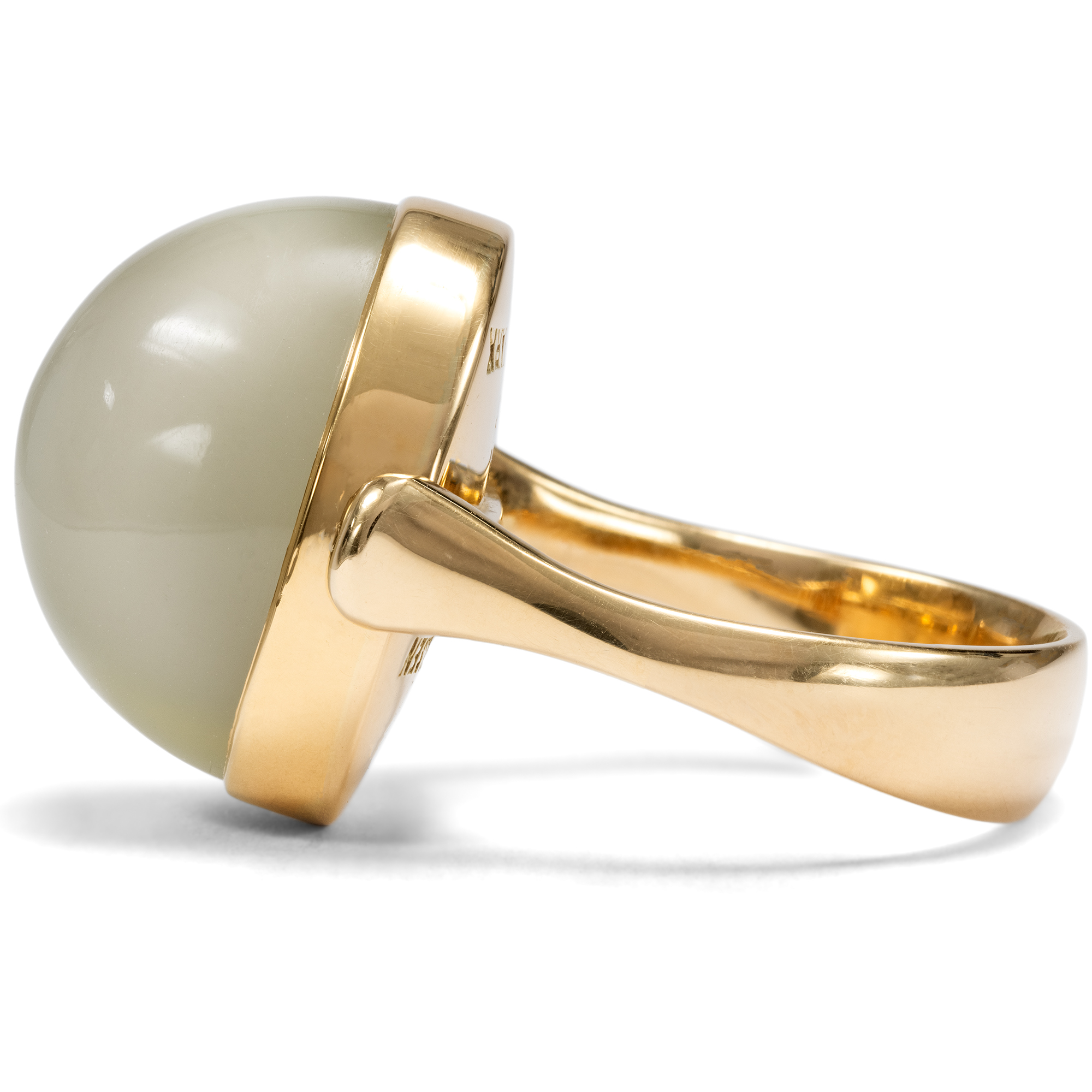 Mid-Century Ring von Bent Gabrielsen mit Mondstein in Gold, Dänemark um 1975 Mid-Century Ring von Bent Gabrielsen mit Mondstein in Gold, Dänemark um 1975