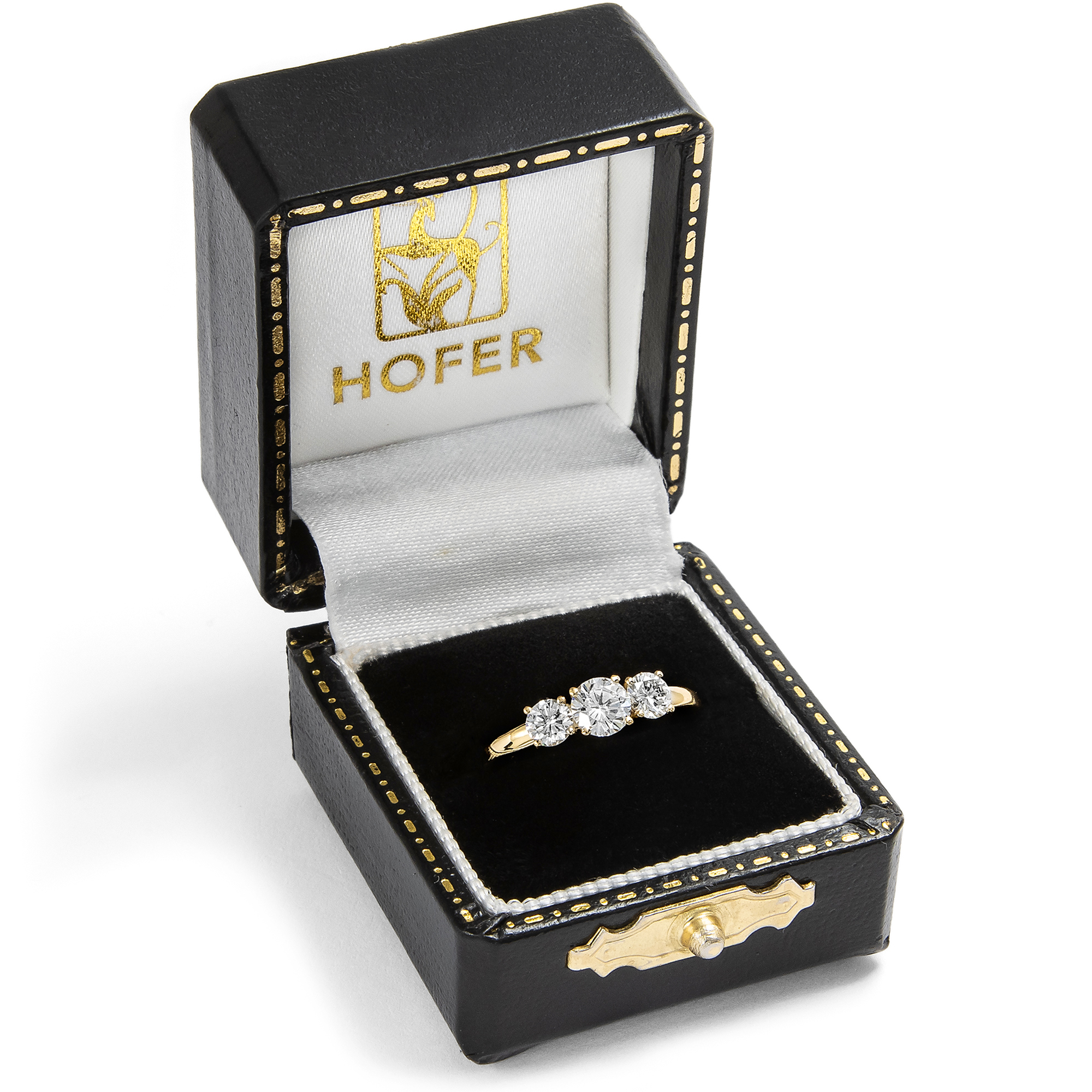 Funkelnder „Trilogie“-Ring mit vintage Brillanten in Gelbgold aus unserer Werkstatt Funkelnder „Trilogie“-Ring mit vintage Brillanten in Gelbgold aus unserer Werkstatt