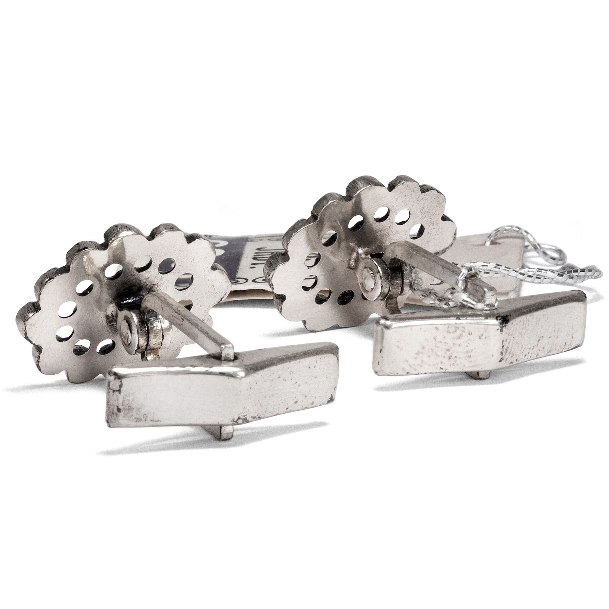 Geschwungene Manschettenknöpfe in Formen des 18. Jahrhunderts, Blachian um 1960 Geschwungene Manschettenknöpfe in Formen des 18. Jahrhunderts, Blachian um 1960