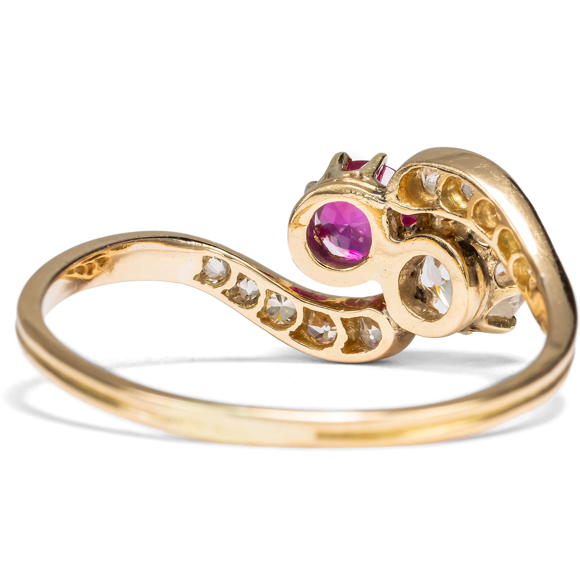 Exquisite Antique Gold Ring with Burmese Ruby & Diamonds, c. 1900 Exquisite Antique Gold Ring with Burmese Ruby & Diamonds, c. 1900