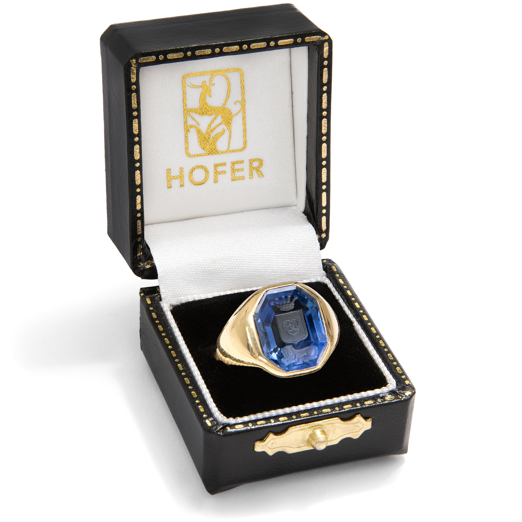 Spektakulärer Siegelring aus Gold mit Wappen in Saphir, Wien um 1960 Spektakulärer Siegelring aus Gold mit Wappen in Saphir, Wien um 1960