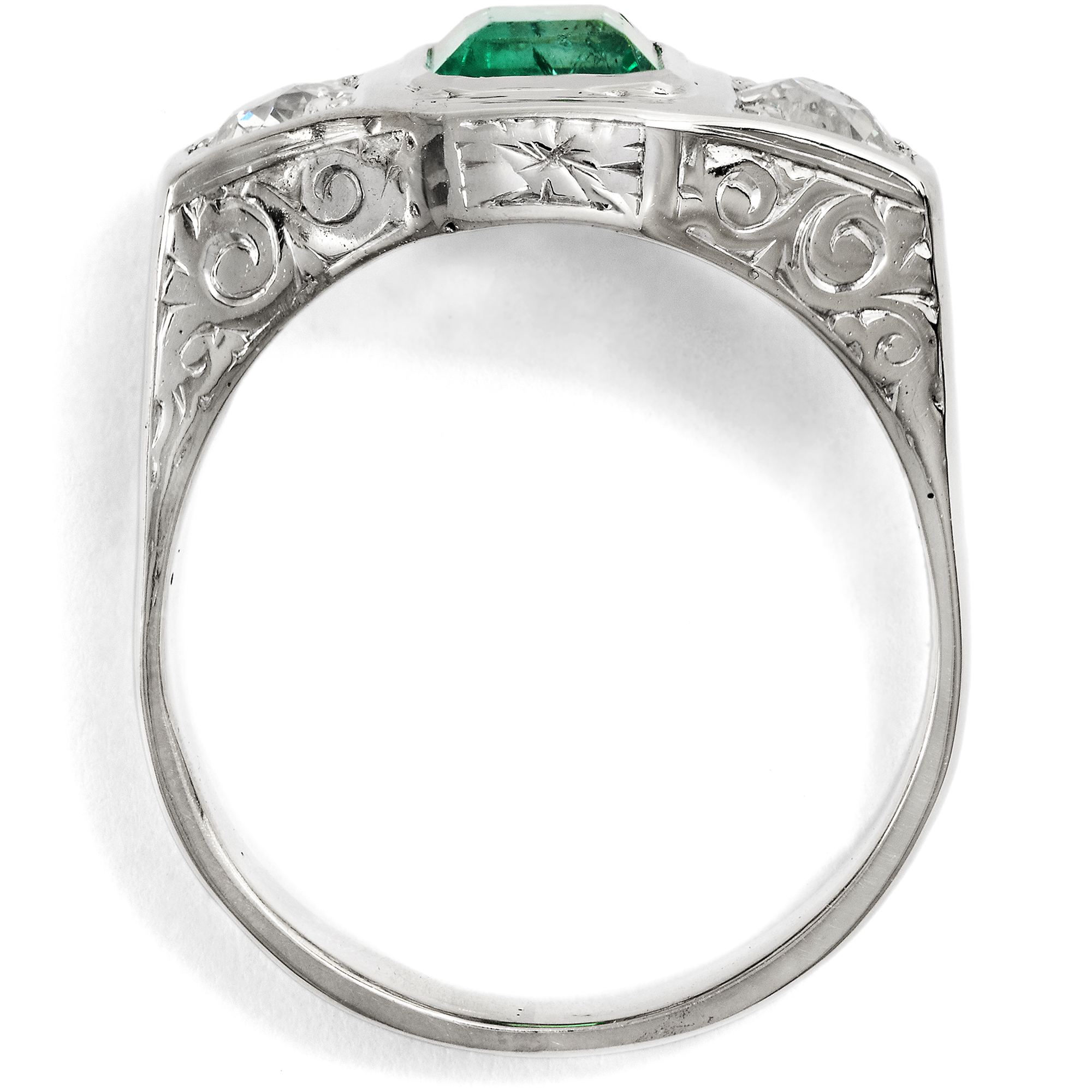 Edler Ring des Art Déco mit kolumbianischem Smaragd & Diamanten, um 1935 Edler Ring des Art Déco mit kolumbianischem Smaragd & Diamanten, um 1935