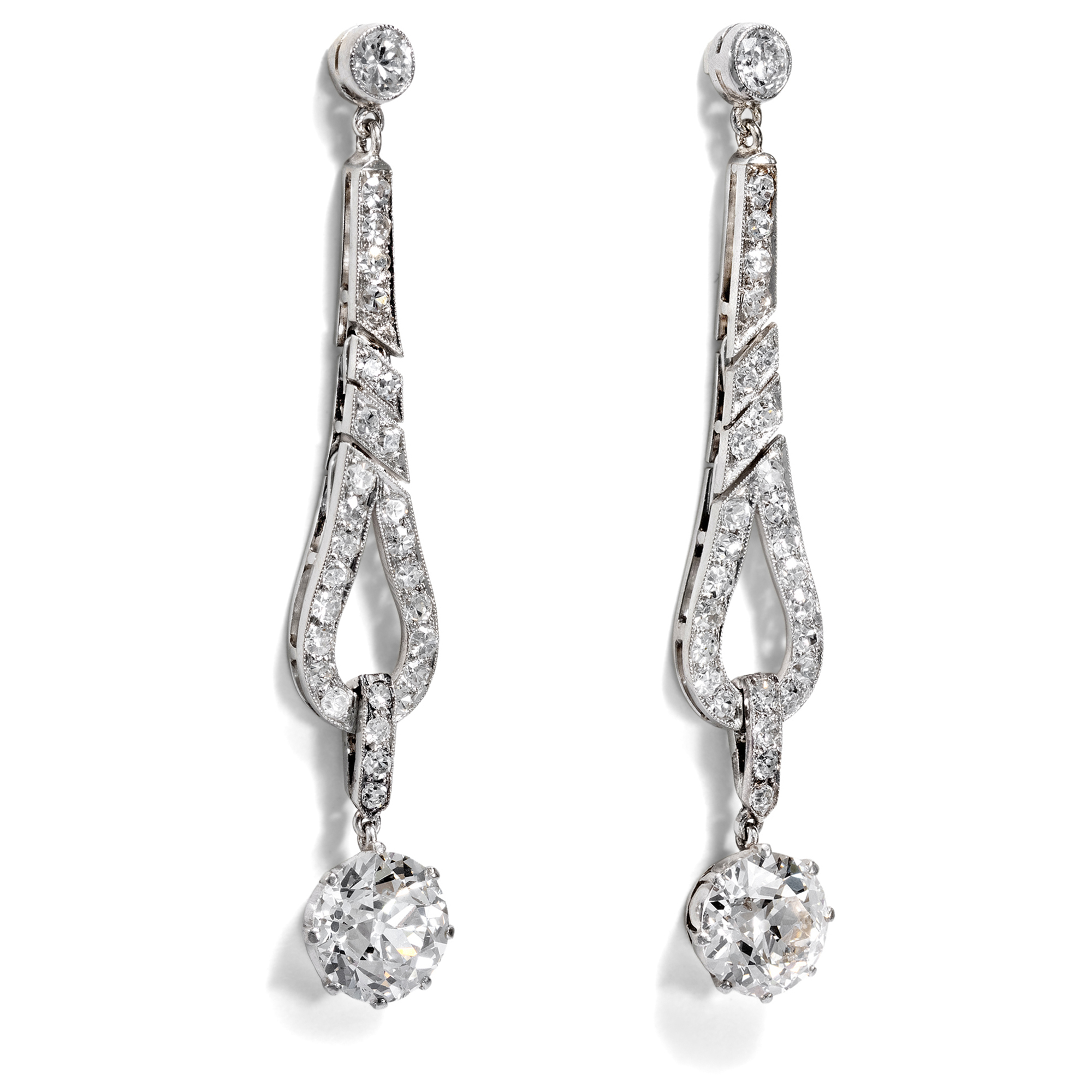 Timeless Art Deco Earrings with 4.60 ct Diamonds in Platinum, ca. 1930 Timeless Art Deco Earrings with 4.60 ct Diamonds in Platinum, ca. 1930