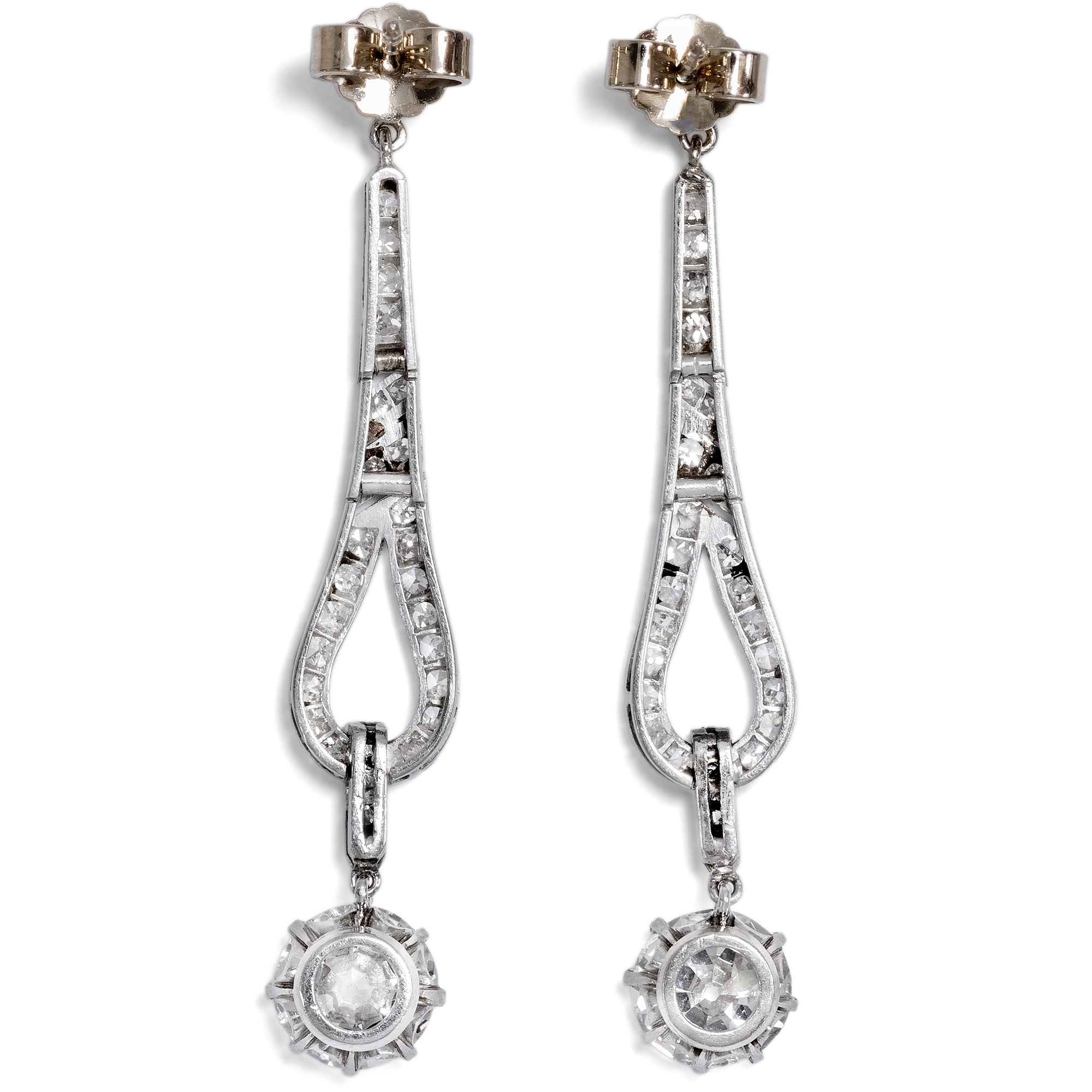 Timeless Art Deco Earrings with 4.60 ct Diamonds in Platinum, ca. 1930 Timeless Art Deco Earrings with 4.60 ct Diamonds in Platinum, ca. 1930