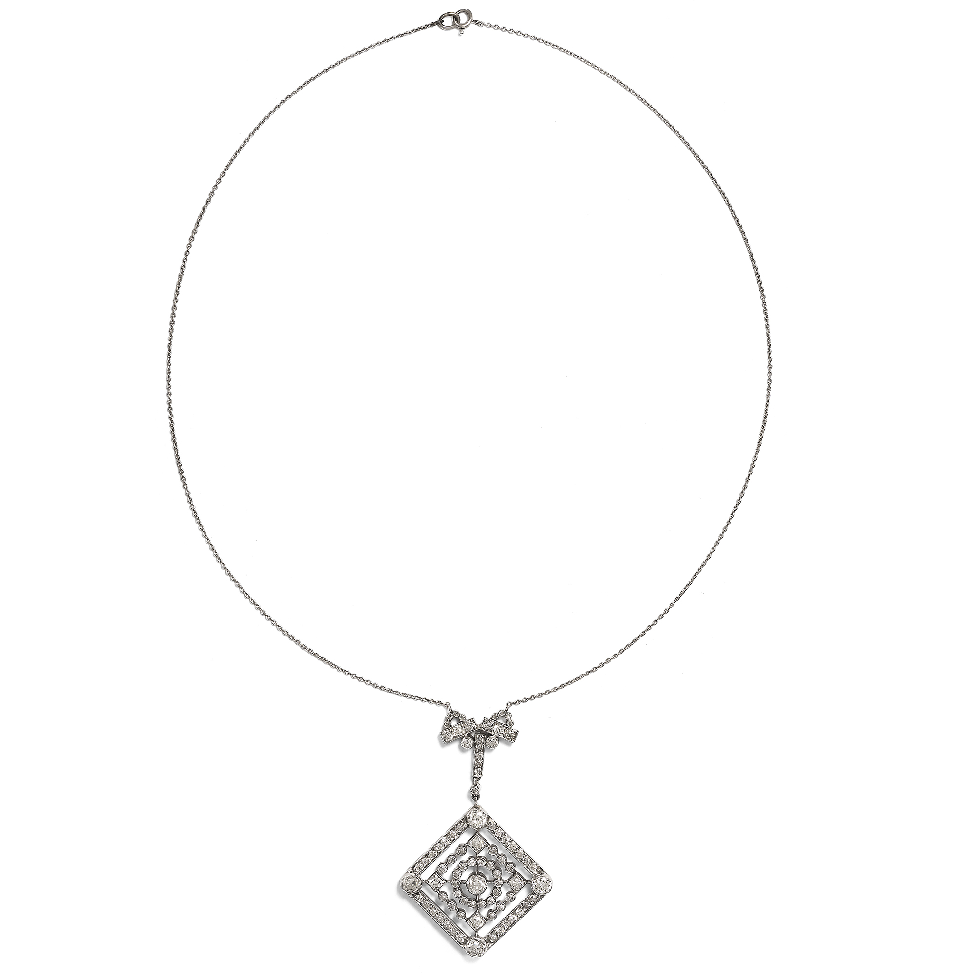 Elegantes Collier mit Diamanten in Platin der Belle Époque, um 1915 Elegantes Collier mit Diamanten in Platin der Belle Époque, um 1915