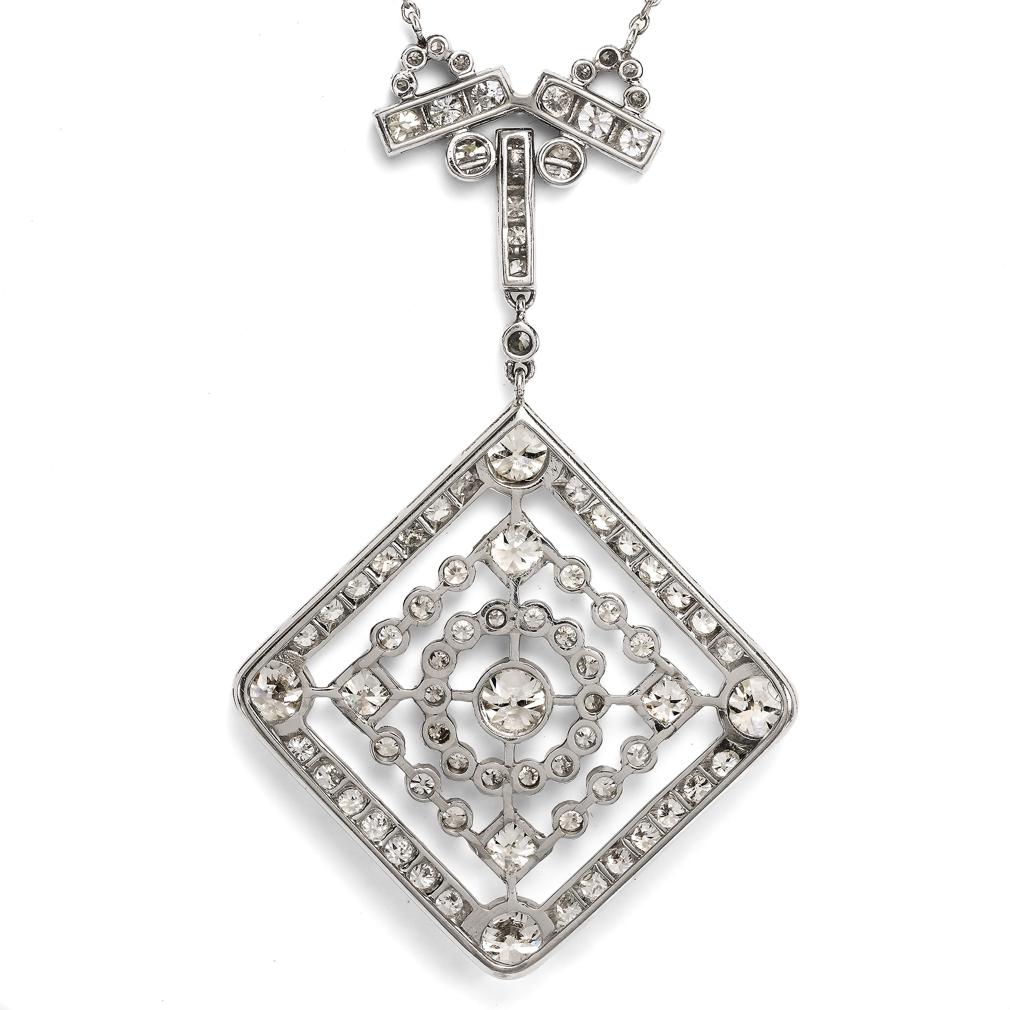 Elegantes Collier mit Diamanten in Platin der Belle Époque, um 1915 Elegantes Collier mit Diamanten in Platin der Belle Époque, um 1915