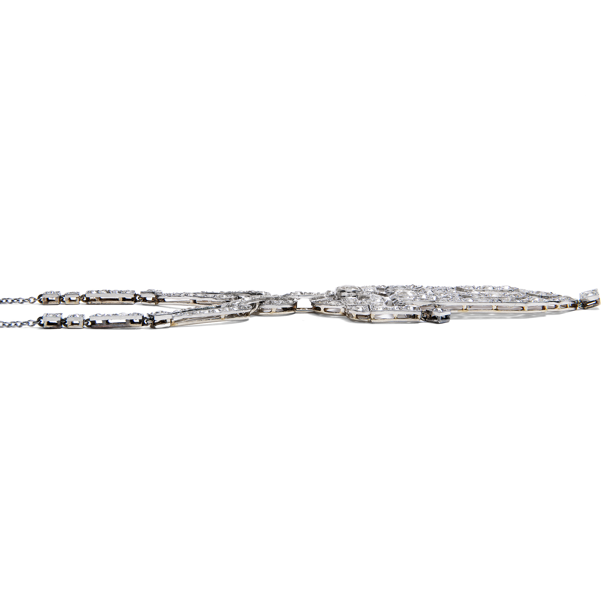 Prachtvolles Collier des Art Déco mit 7,00 ct Diamanten in Platin & Weißgold, um 1925 Prachtvolles Collier des Art Déco mit 7,00 ct Diamanten in Platin & Weißgold, um 1925