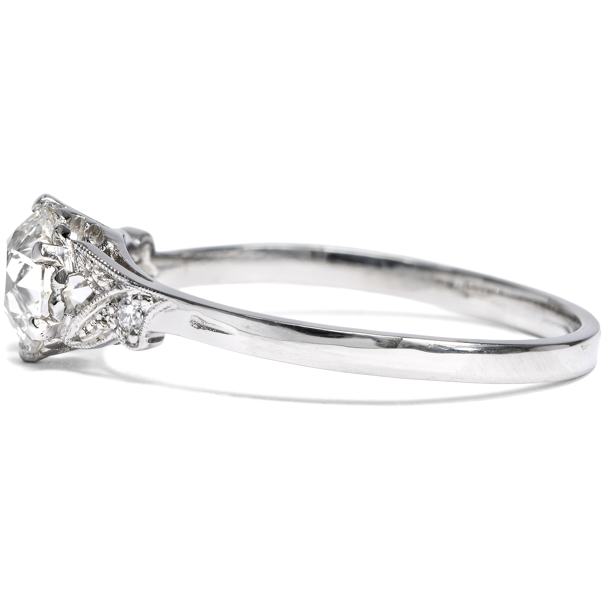 Zarter Ring aus unserer Werkstatt mit 0,83 ct „Old European Cut“ Diamant in Platin Zarter Ring aus unserer Werkstatt mit 0,83 ct „Old European Cut“ Diamant in Platin