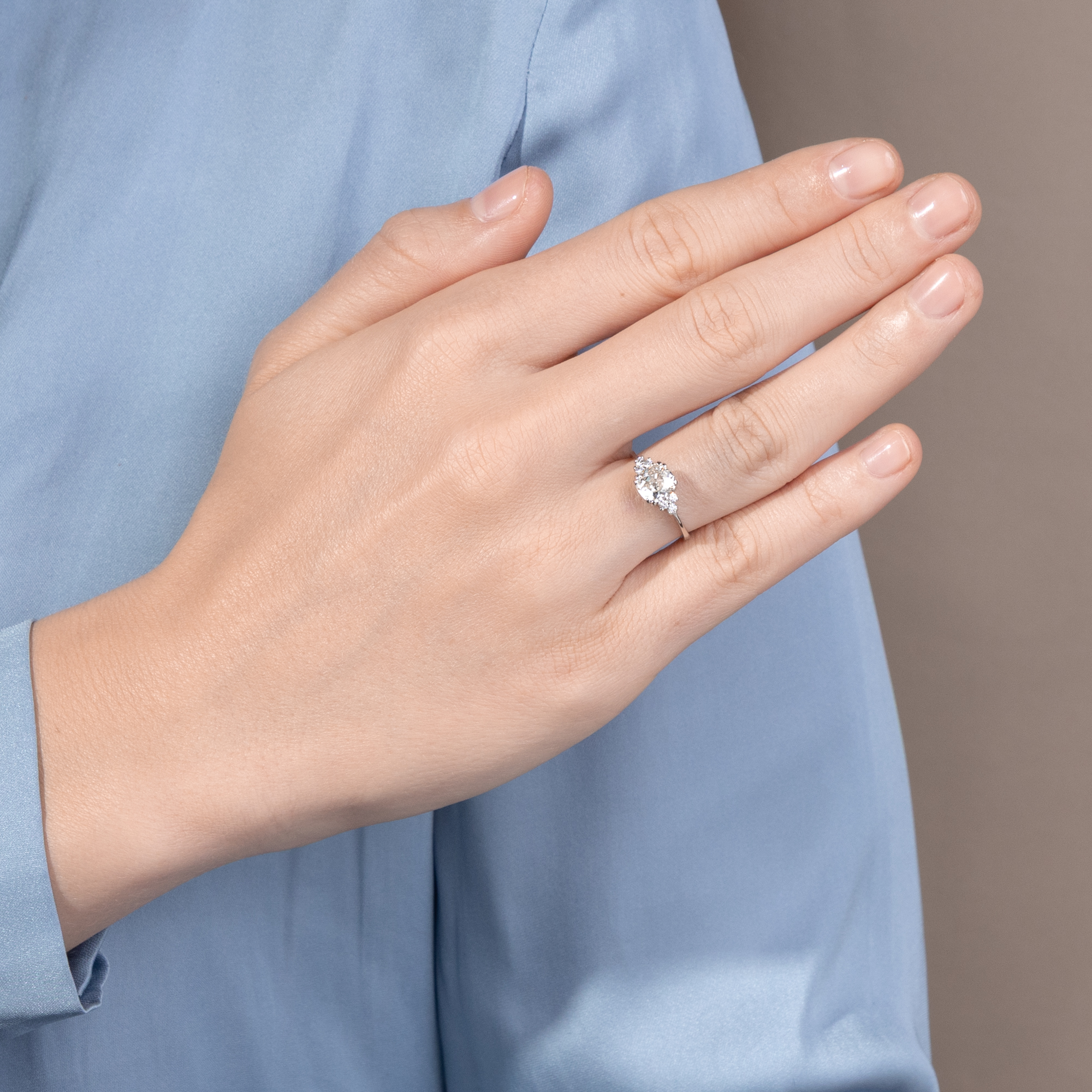 Feiner Ring mit antikem 1,17 ct „Old Mine Cut“ Diamant in Platin, aus unserer Werkstatt Feiner Ring mit antikem 1,17 ct „Old Mine Cut“ Diamant in Platin, aus unserer Werkstatt