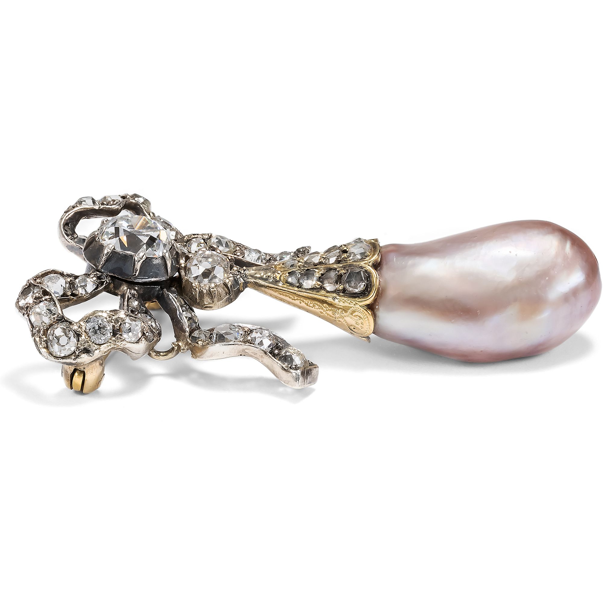Kostbare Brosche mit mauvefarbener Naturperle und Diamanten, um 1880 & später Kostbare Brosche mit mauvefarbener Naturperle und Diamanten, um 1880 & später