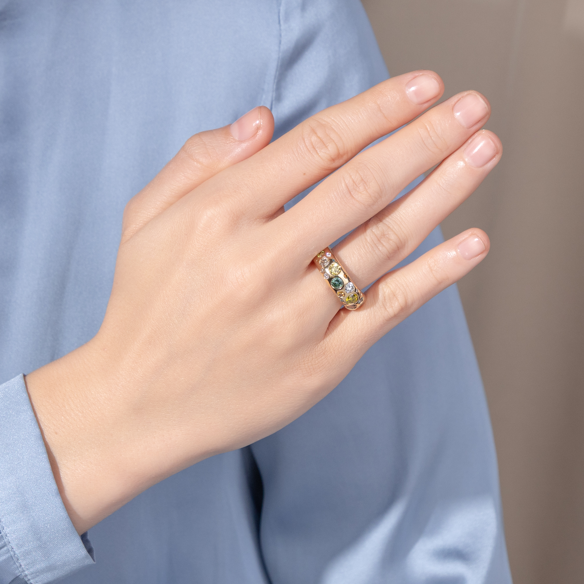 Vintage Ring mit 2,40 ct farbigen Diamanten in Gold von Cartier, Paris 1993 & später Vintage Ring mit 2,40 ct farbigen Diamanten in Gold von Cartier, Paris 1993 & später