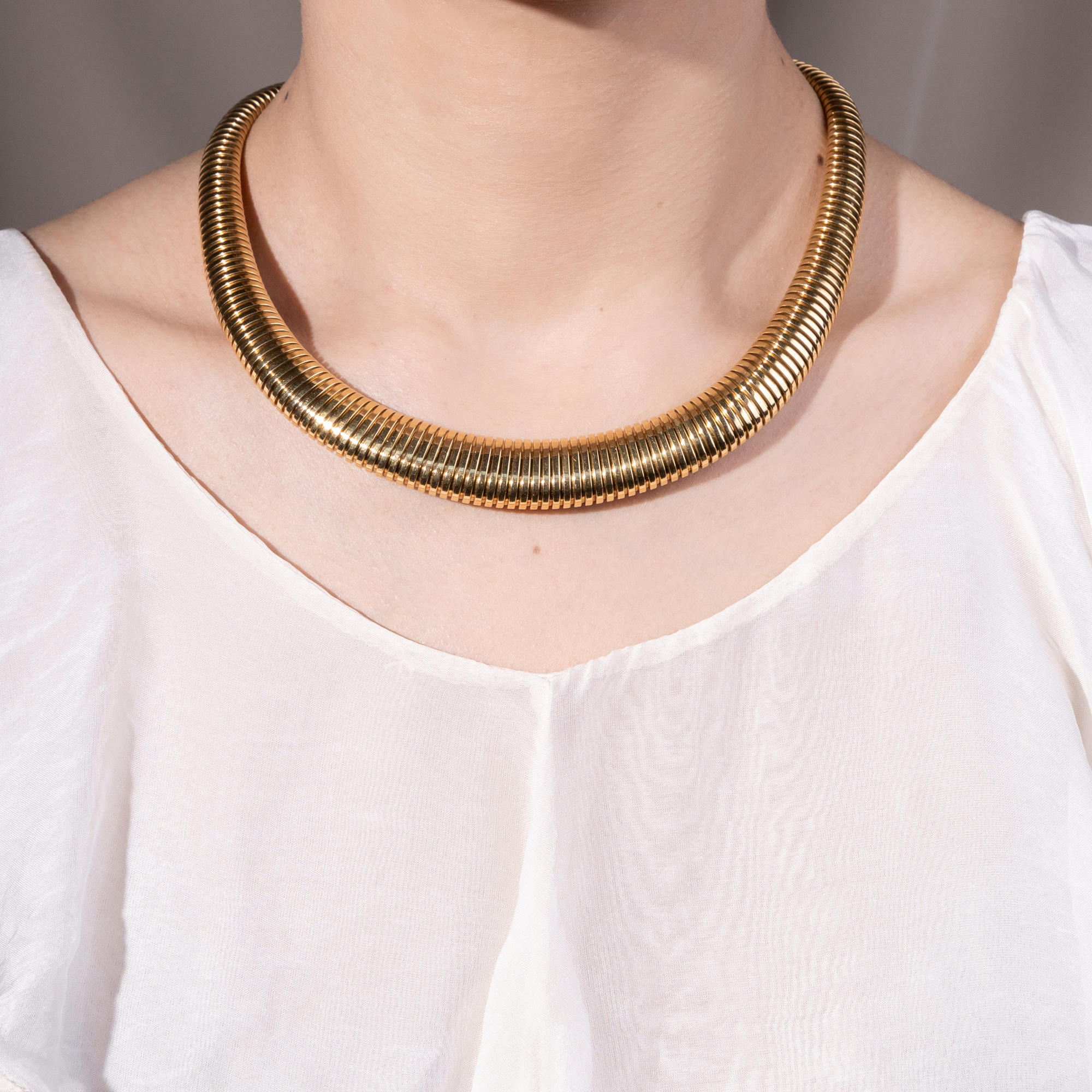 Glamouröses „Tubogas“-Collier aus hochkarätigem Gold, um 1950 Glamouröses „Tubogas“-Collier aus hochkarätigem Gold, um 1950