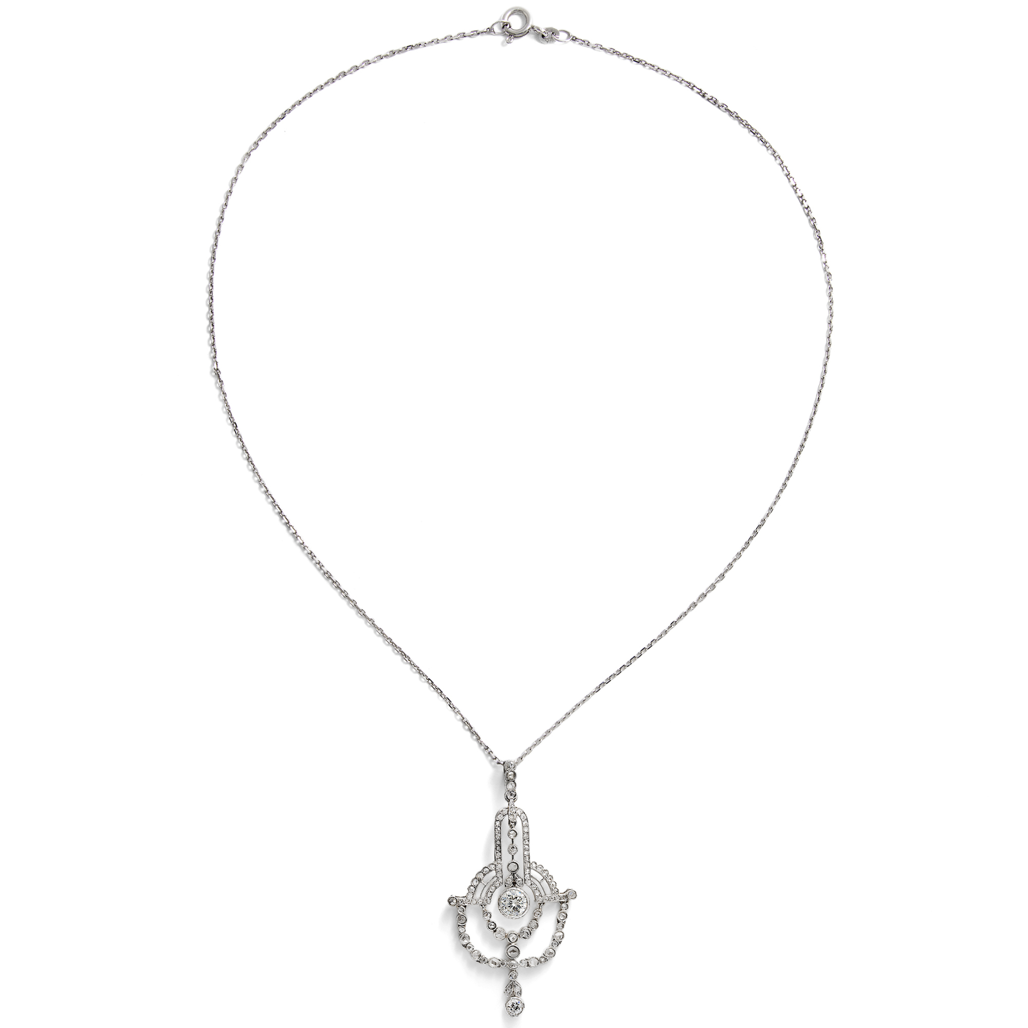 Filigraner Anhänger der Belle Époque mit Diamanten in Platin, um 1915 Filigraner Anhänger der Belle Époque mit Diamanten in Platin, um 1915