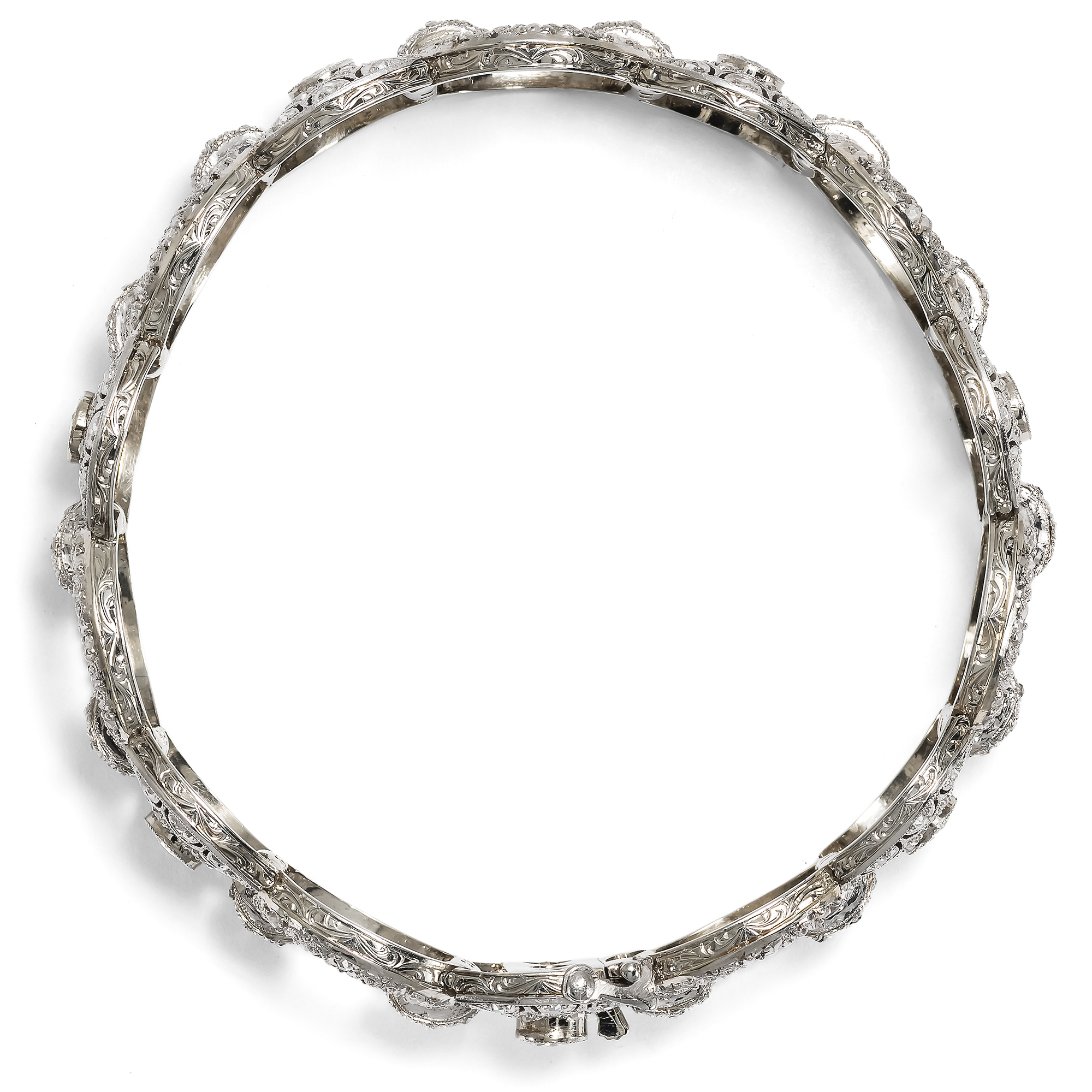 Elegantes Armband mit Diamanten in Weißgold & Platin, um 1930 Elegantes Armband mit Diamanten in Weißgold & Platin, um 1930