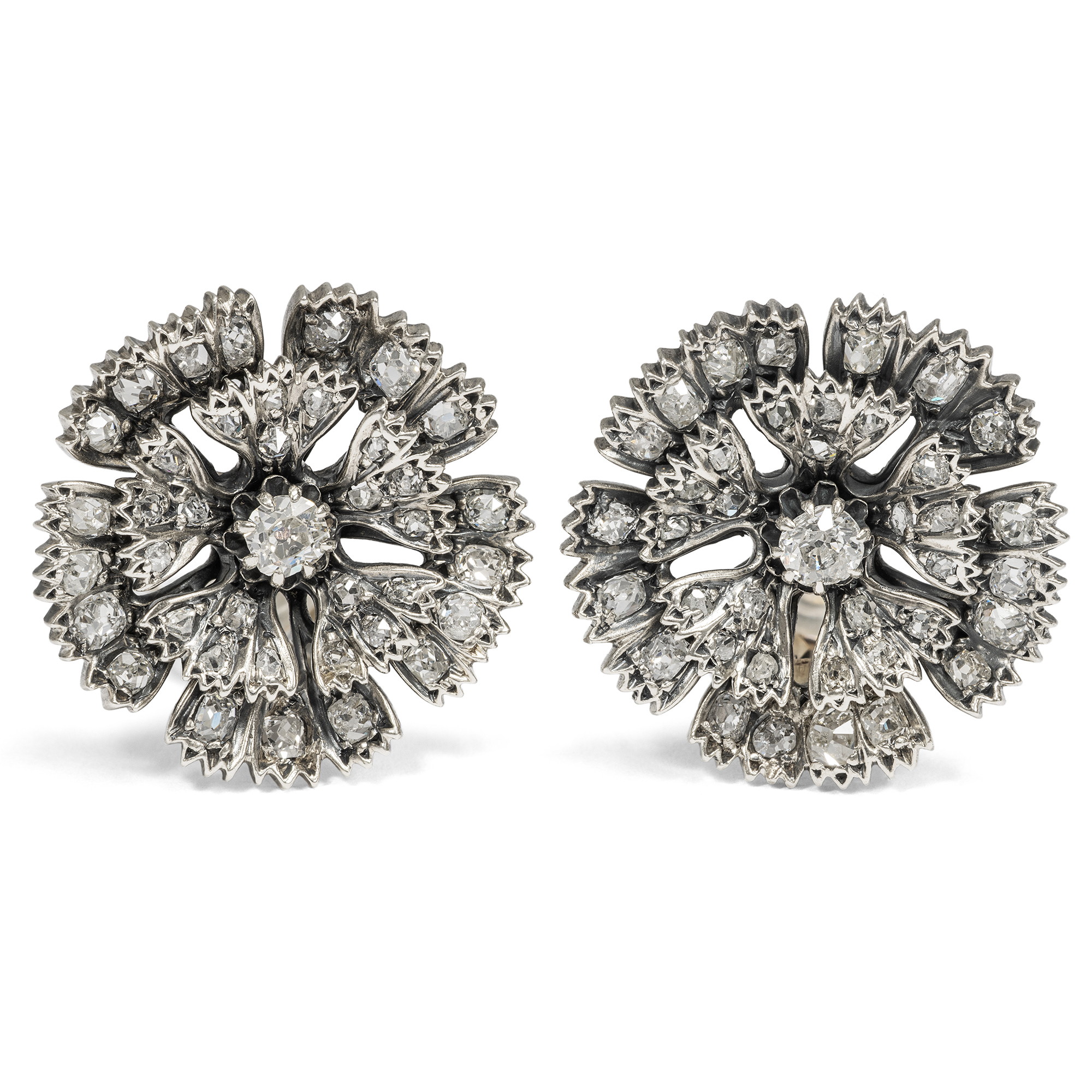 Edle Ohrclips aus antiken Diamantblüten in Silber auf Gold, um 1880 & später Edle Ohrclips aus antiken Diamantblüten in Silber auf Gold, um 1880 & später