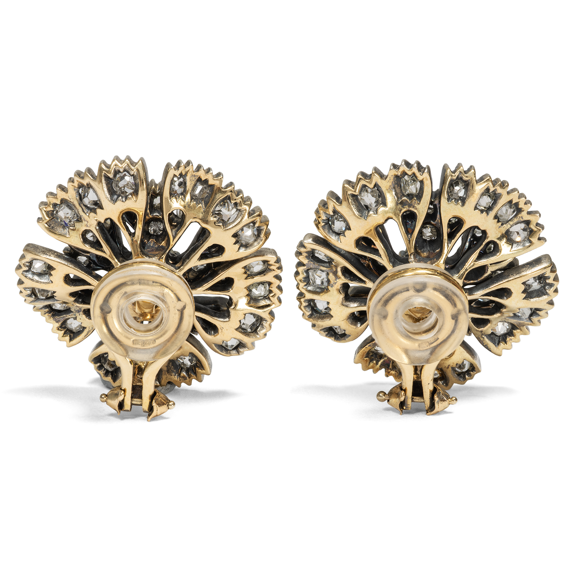 Edle Ohrclips aus antiken Diamantblüten in Silber auf Gold, um 1880 & später Edle Ohrclips aus antiken Diamantblüten in Silber auf Gold, um 1880 & später
