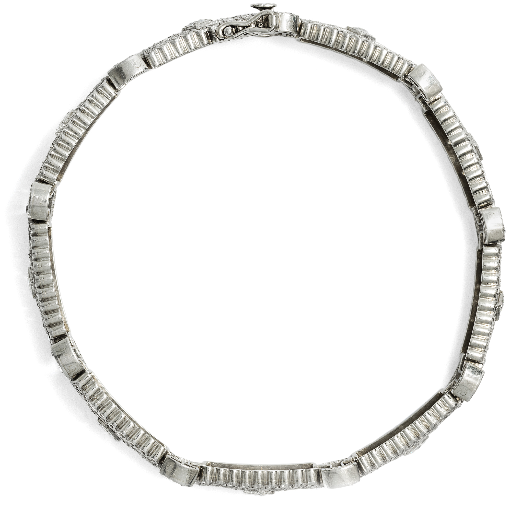 Elegantes Armband des Art Déco mit Diamanten in Platin auf Weißgold, Deutschland um 1925 Elegantes Armband des Art Déco mit Diamanten in Platin auf Weißgold, Deutschland um 1925