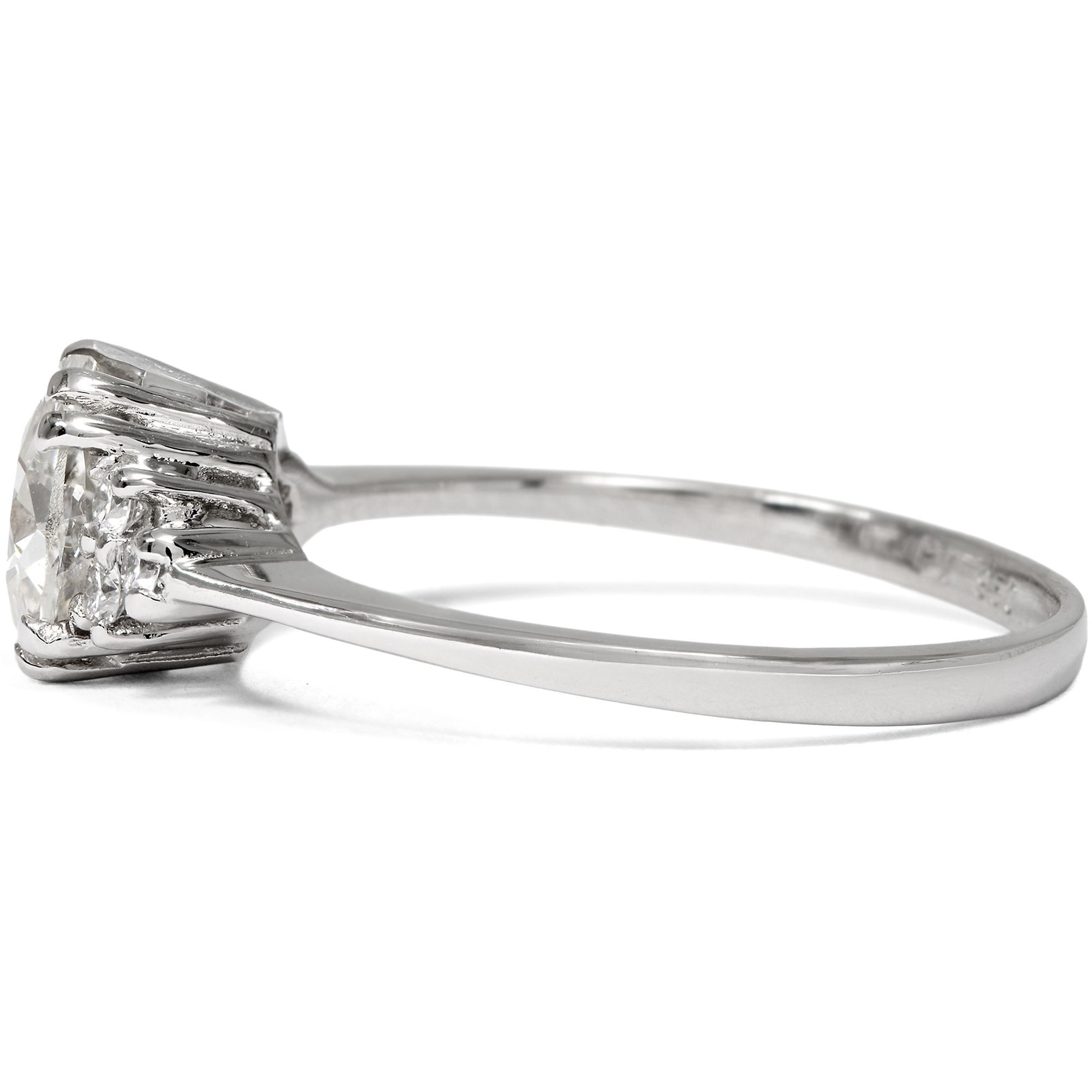 Feiner Ring mit antikem 1,03 ct „Old Mine Cut“ Diamant in Platin, aus unserer Werkstatt Feiner Ring mit antikem 1,03 ct „Old Mine Cut“ Diamant in Platin, aus unserer Werkstatt
