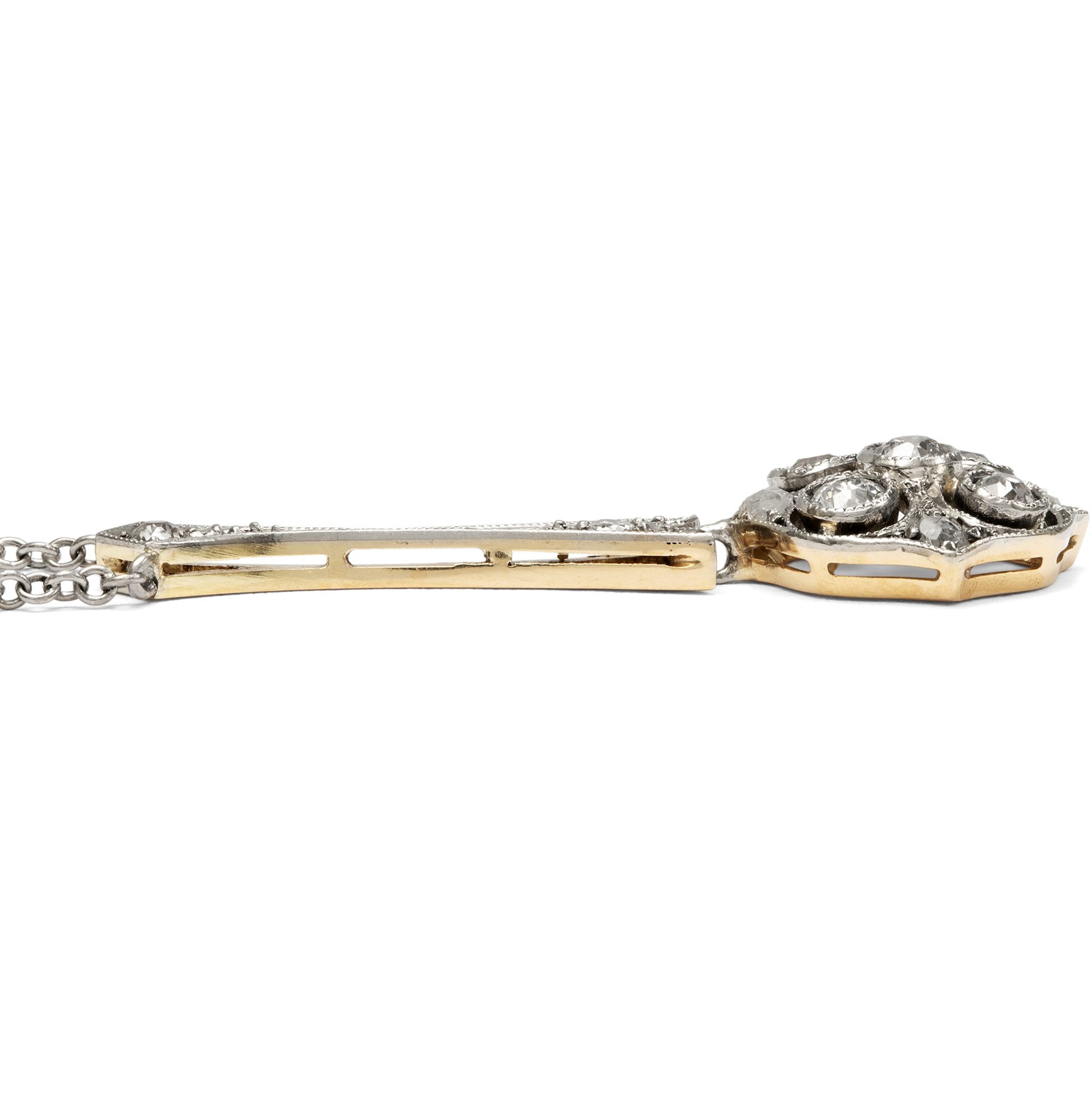 Zartes antikes Collier mit Diamanten in Gold & Platin, um 1920 Zartes antikes Collier mit Diamanten in Gold & Platin, um 1920