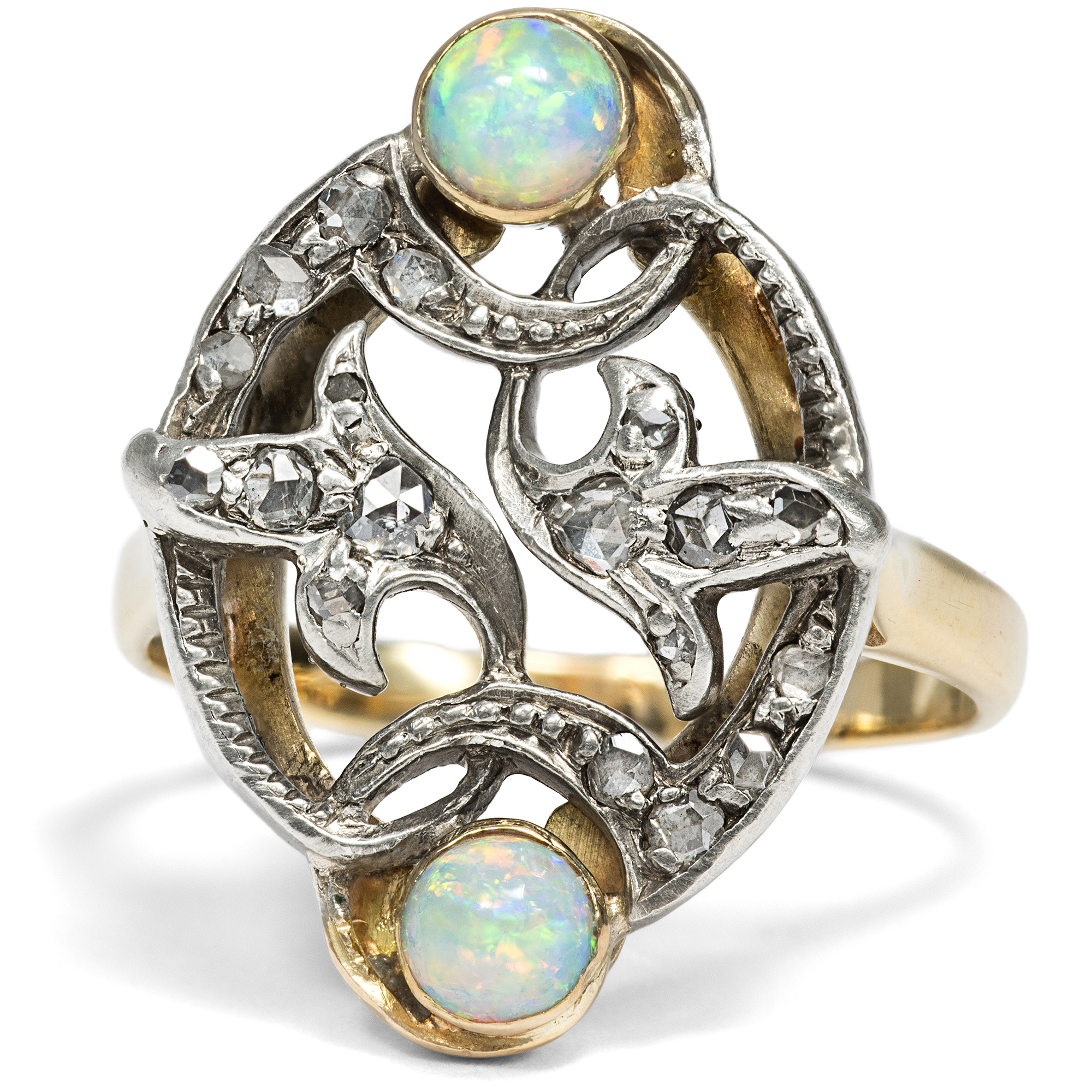 Ungewöhnlicher Ring mit Opalen und Diamantrosen in Silber auf Gold, um 1900 und später Ungewöhnlicher Ring mit Opalen und Diamantrosen in Silber auf Gold, um 1900 und später