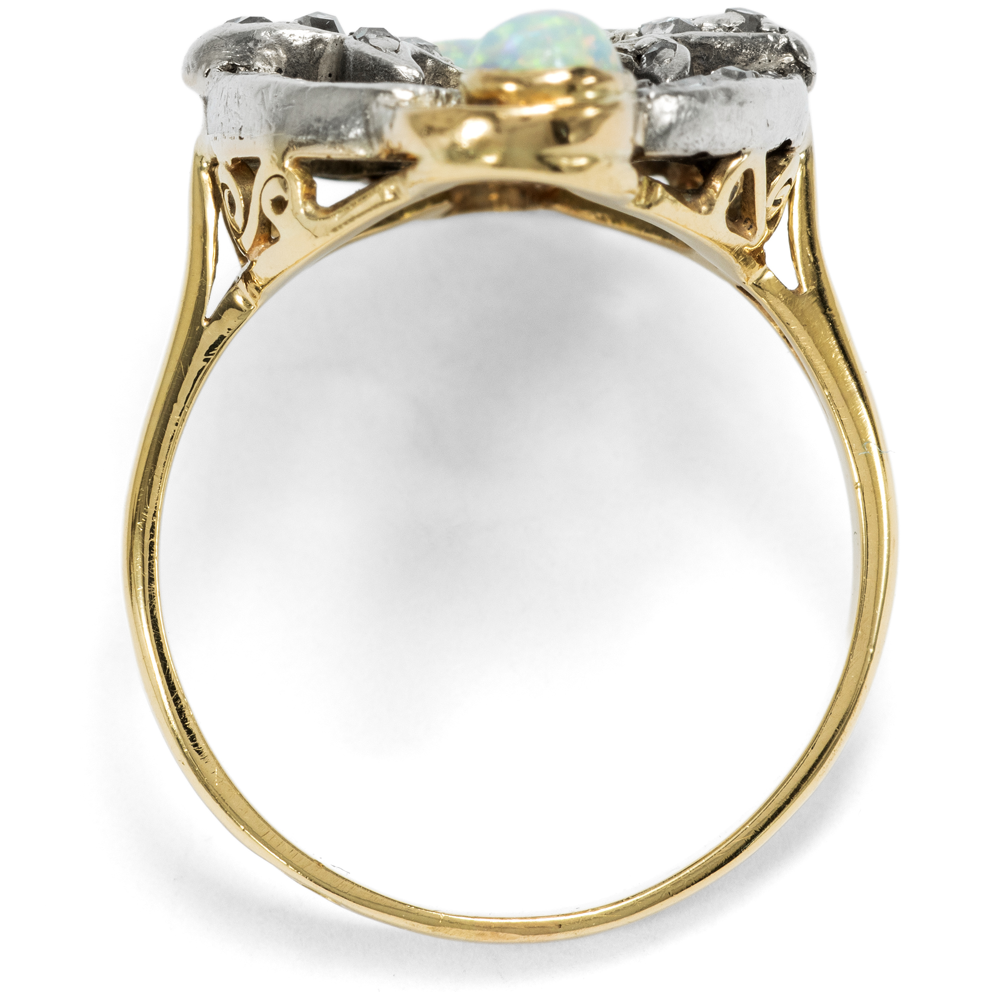 Ungewöhnlicher Ring mit Opalen und Diamantrosen in Silber auf Gold, um 1900 und später Ungewöhnlicher Ring mit Opalen und Diamantrosen in Silber auf Gold, um 1900 und später