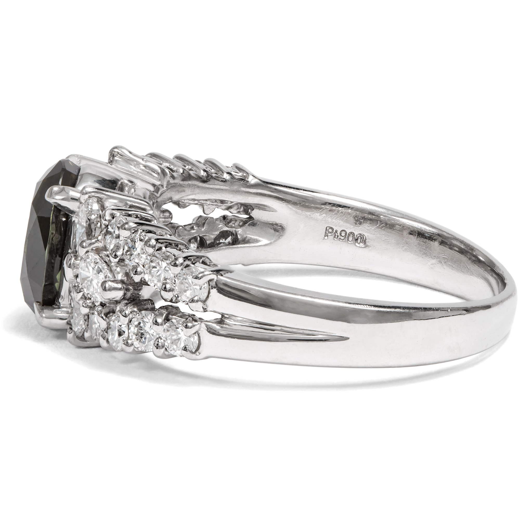 Moderner Ring mit einem farbwechselnden, natürlichen Alexandrit & Diamanten, um 2000 Moderner Ring mit einem farbwechselnden, natürlichen Alexandrit & Diamanten, um 2000