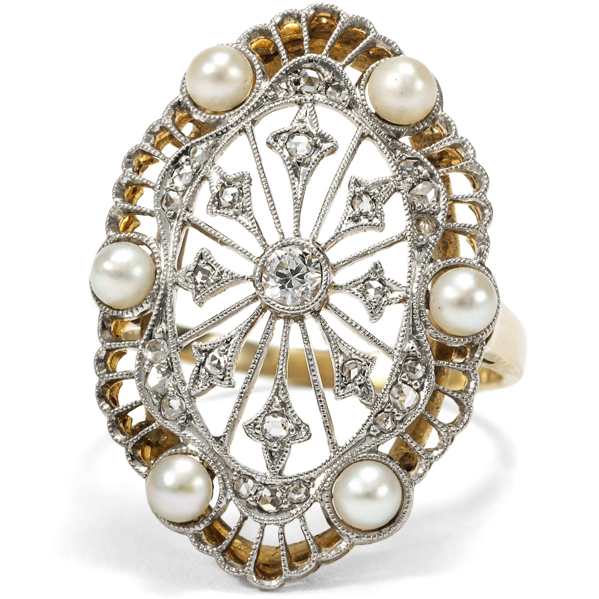 Eleganter Ring mit Naturperlen & Diamanten in Platin auf Gold, um 1910 & später Eleganter Ring mit Naturperlen & Diamanten in Platin auf Gold, um 1910 & später