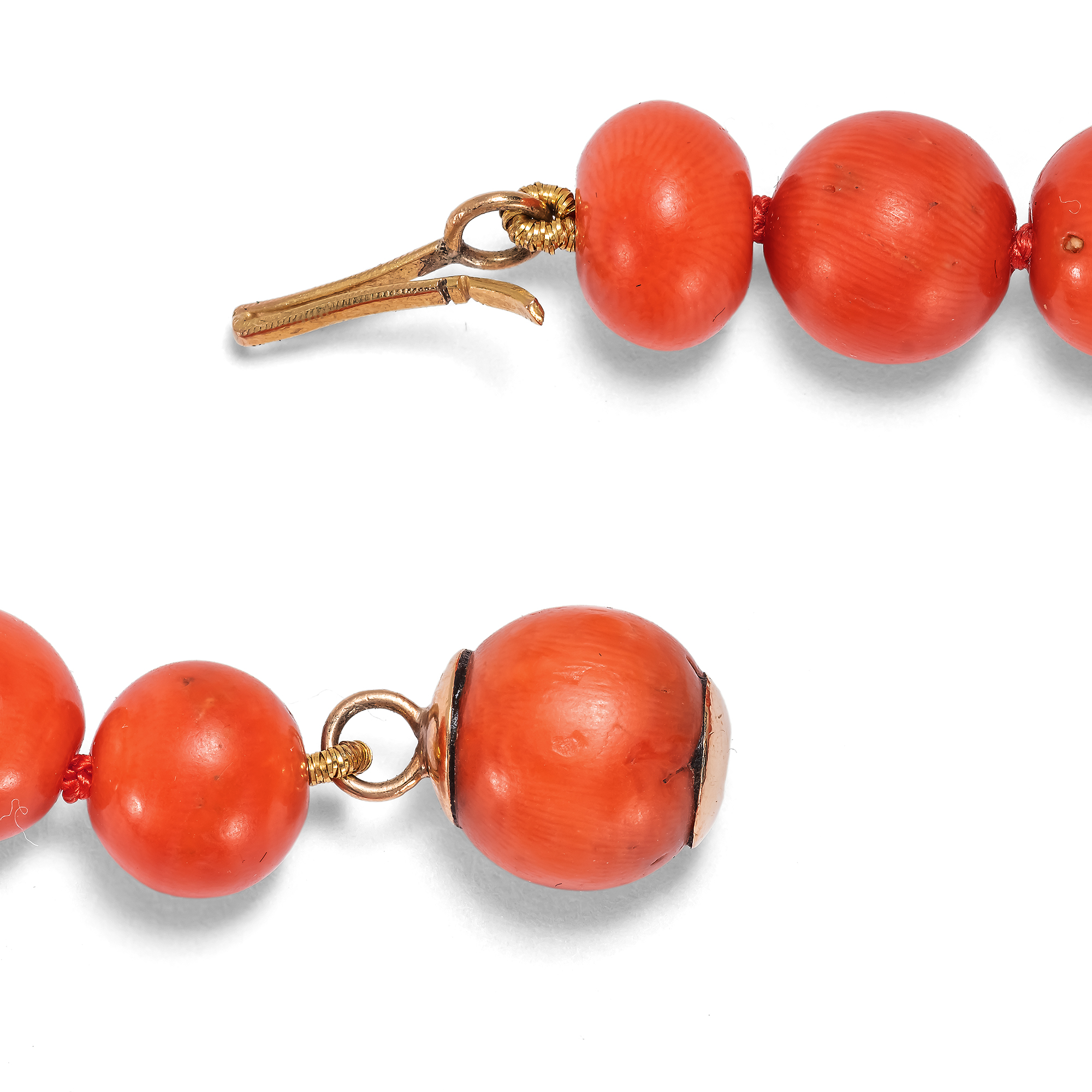Beeindruckende Kette aus großen Mittelmeerkorallen, Mitte des 20. Jhdts. Beeindruckende Kette aus großen Mittelmeerkorallen, Mitte des 20. Jhdts.